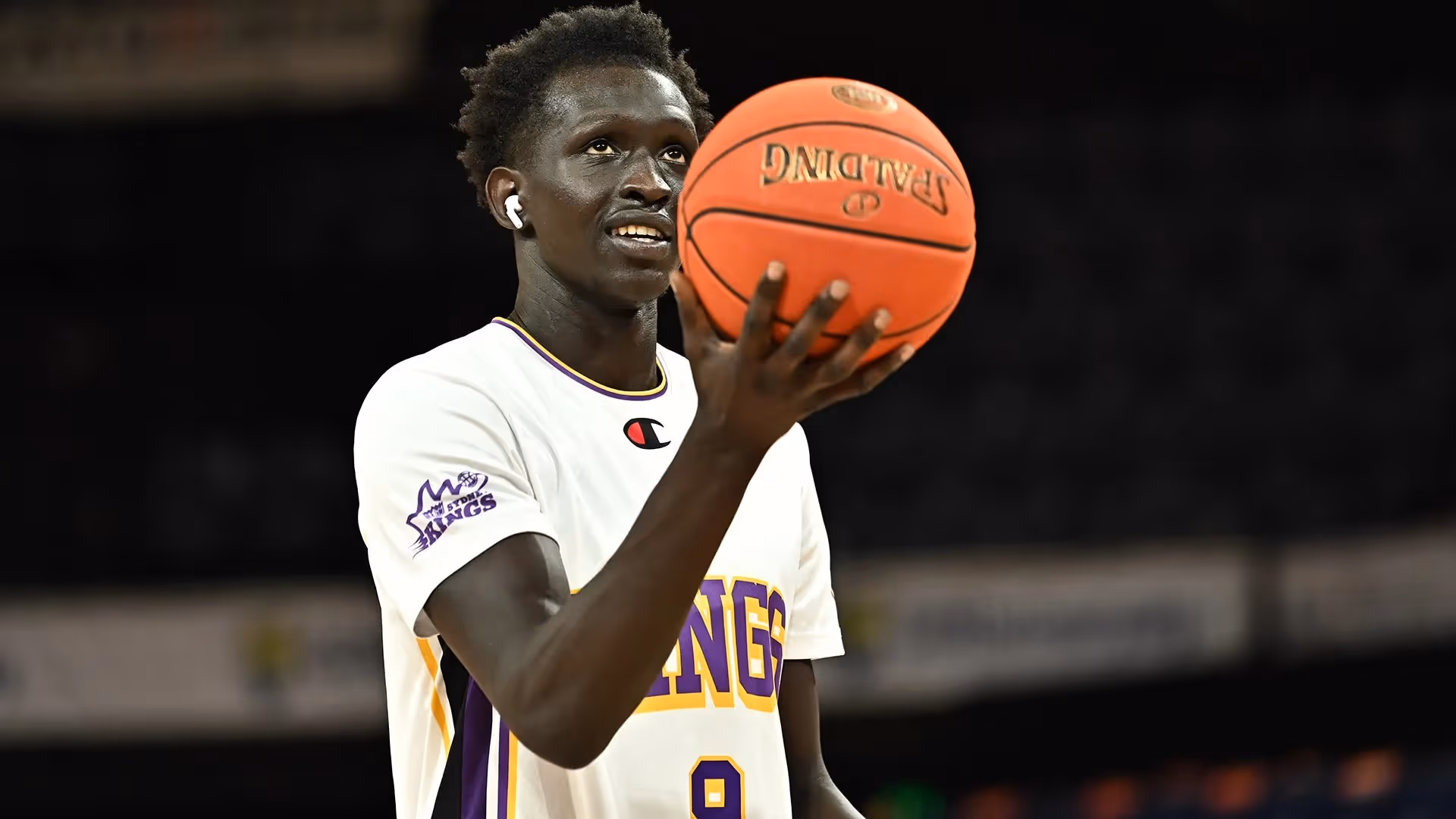 Young Sydney star closes in on return