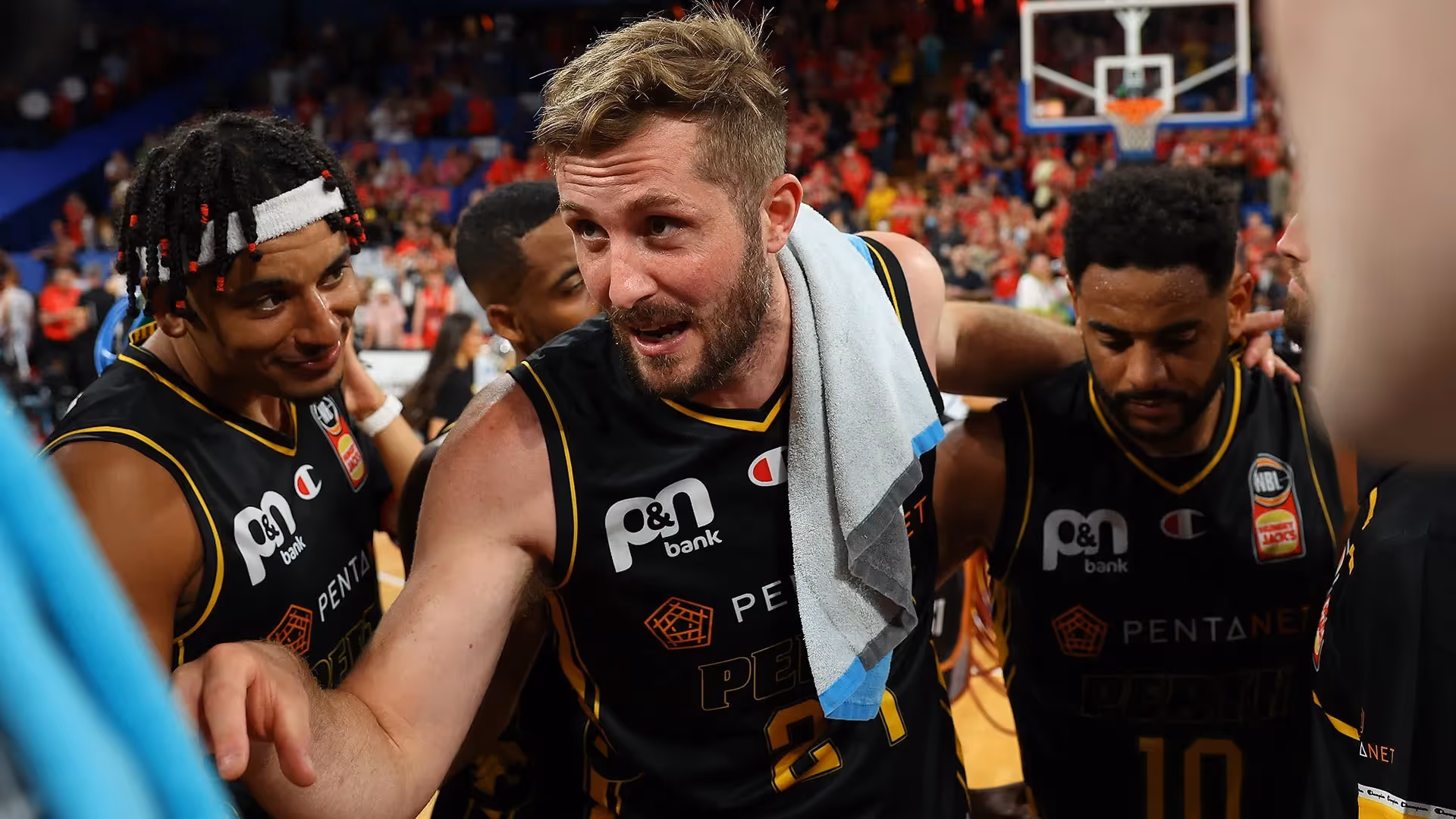 Wagstaff Re-Signing a "No Brainer": Wildcats Legend