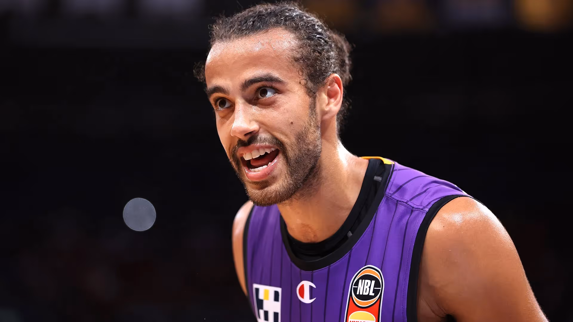 Kings Take 2-1 Lead in Front of Record NBL Crowd