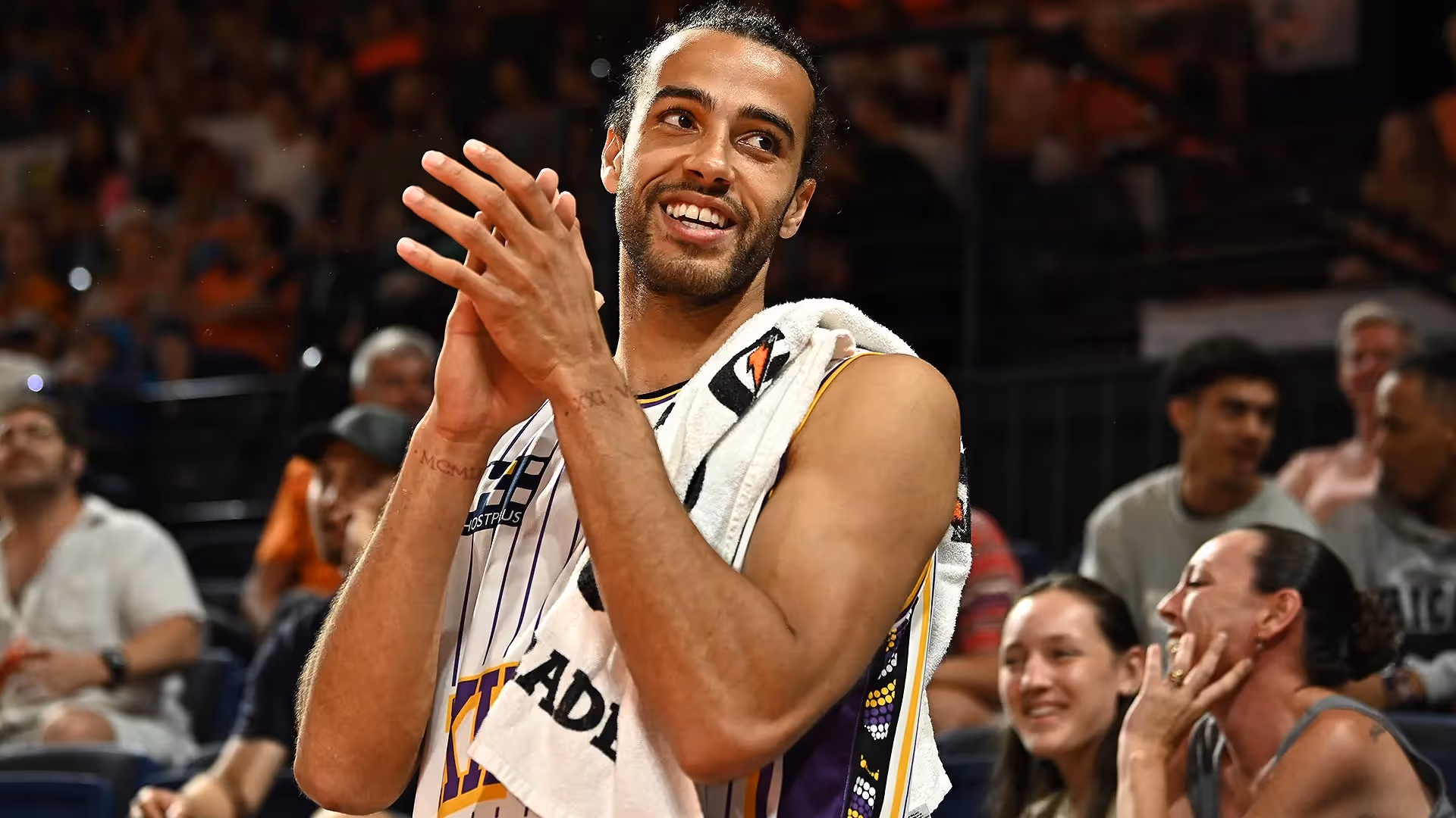 NBA's Wizards Sign Xavier Cooks