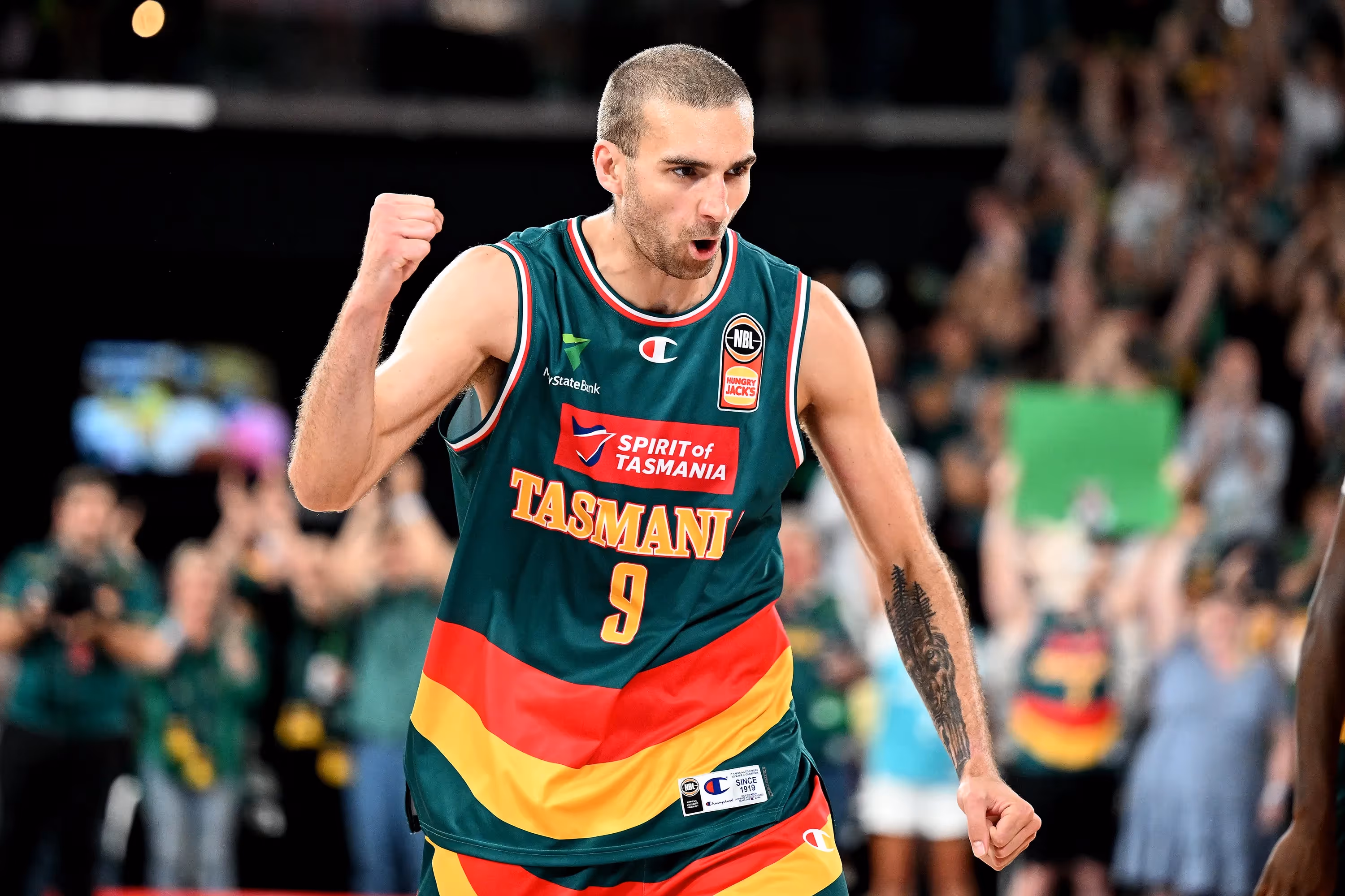 JackJumpers Surge to Force Game 3 with Breakers