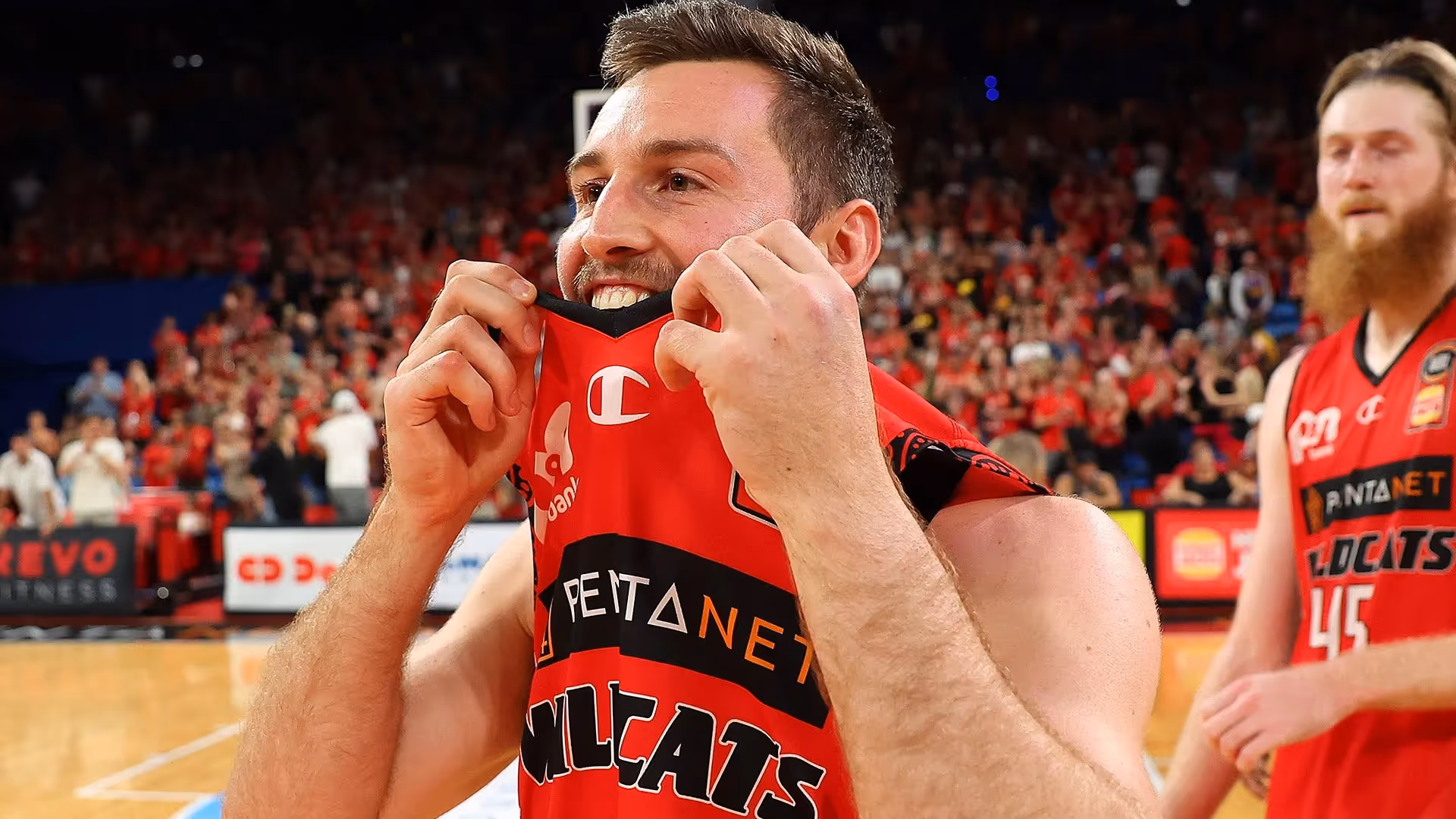 Wildcats Make Finals in Incredible Finish
