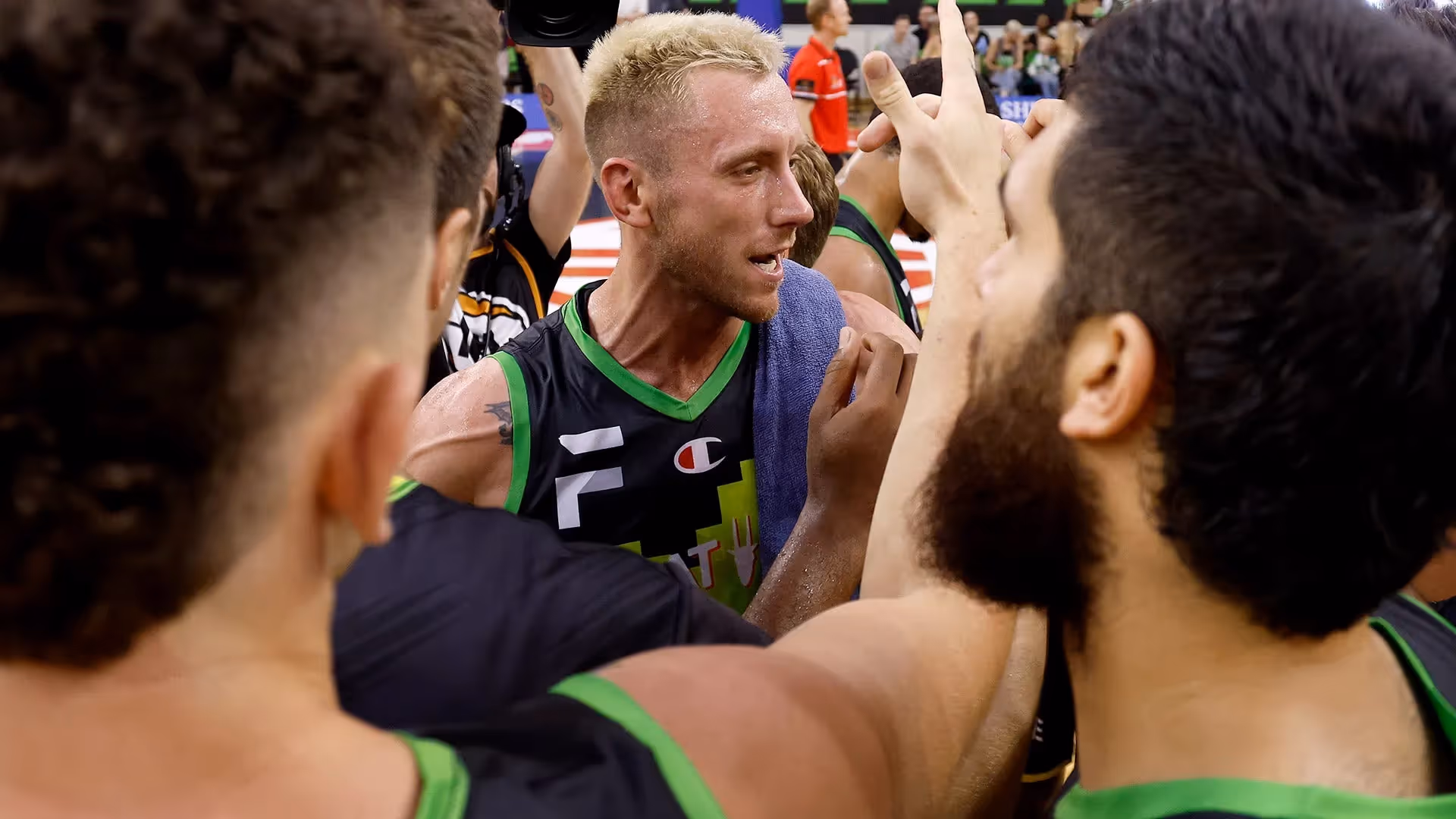 Late Creek Heroics Sees Phoenix Beat Taipans