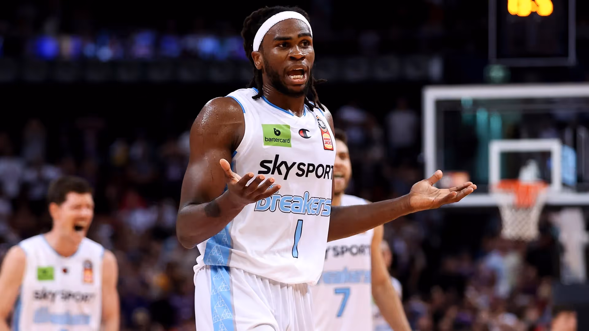 Brantley, McDowell-White Deliver Breakers Huge Win