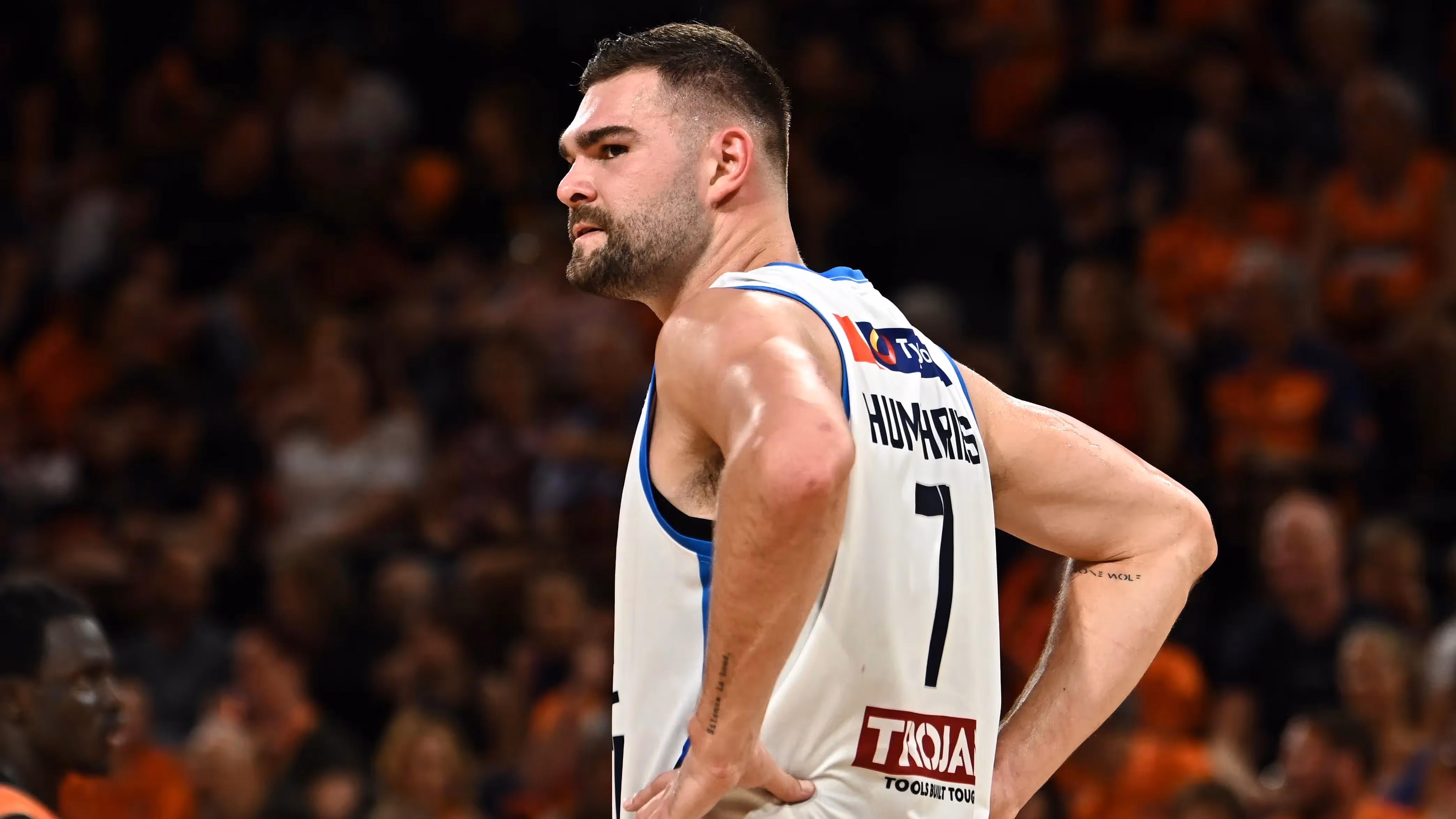 Vickerman Provides Barlow, Humphries Injury Update