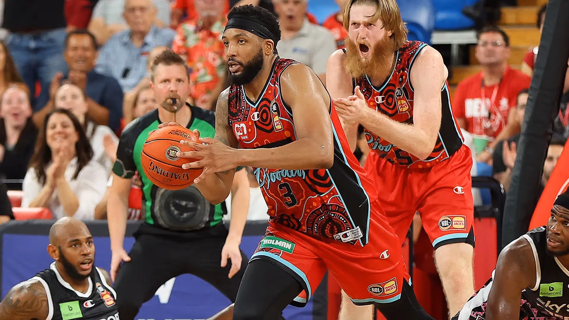 Wildcats Overcome Breakers with Flying Finish