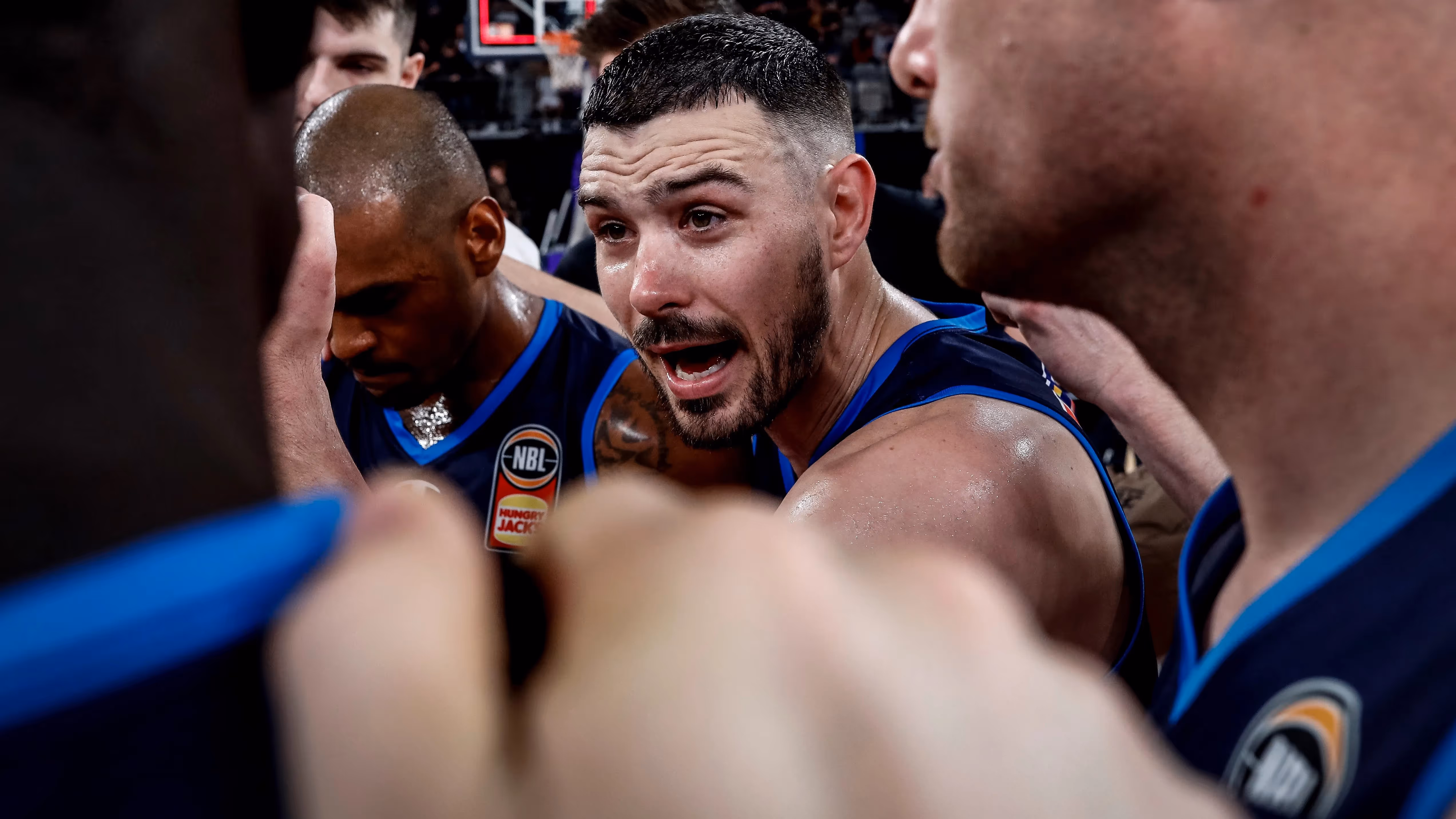 Preview: Melbourne v Sydney