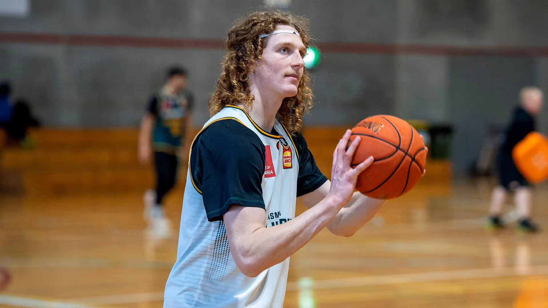 JackJumpers Lock in Final Signing