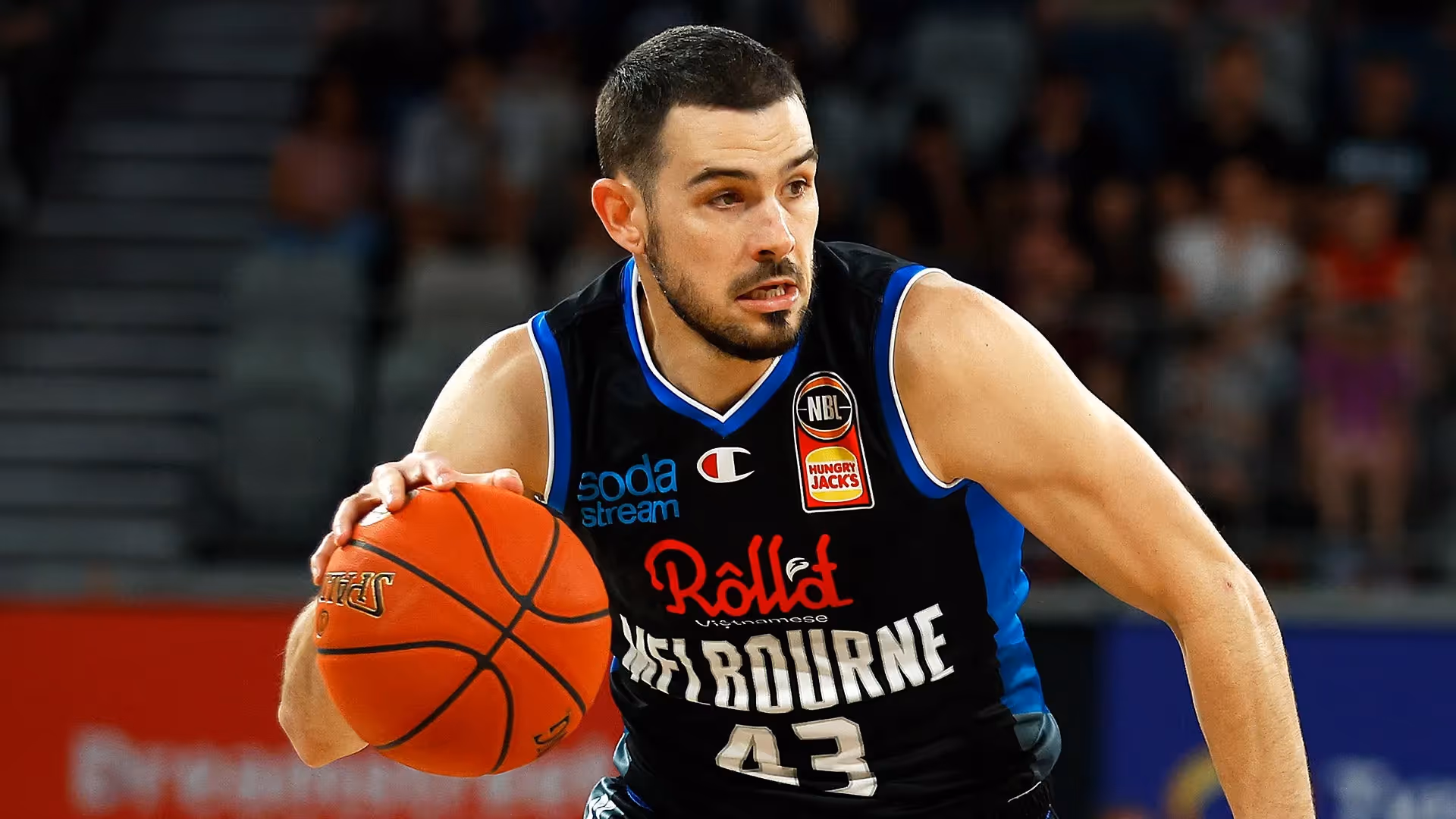 Sharpshooter Re-Commits at United