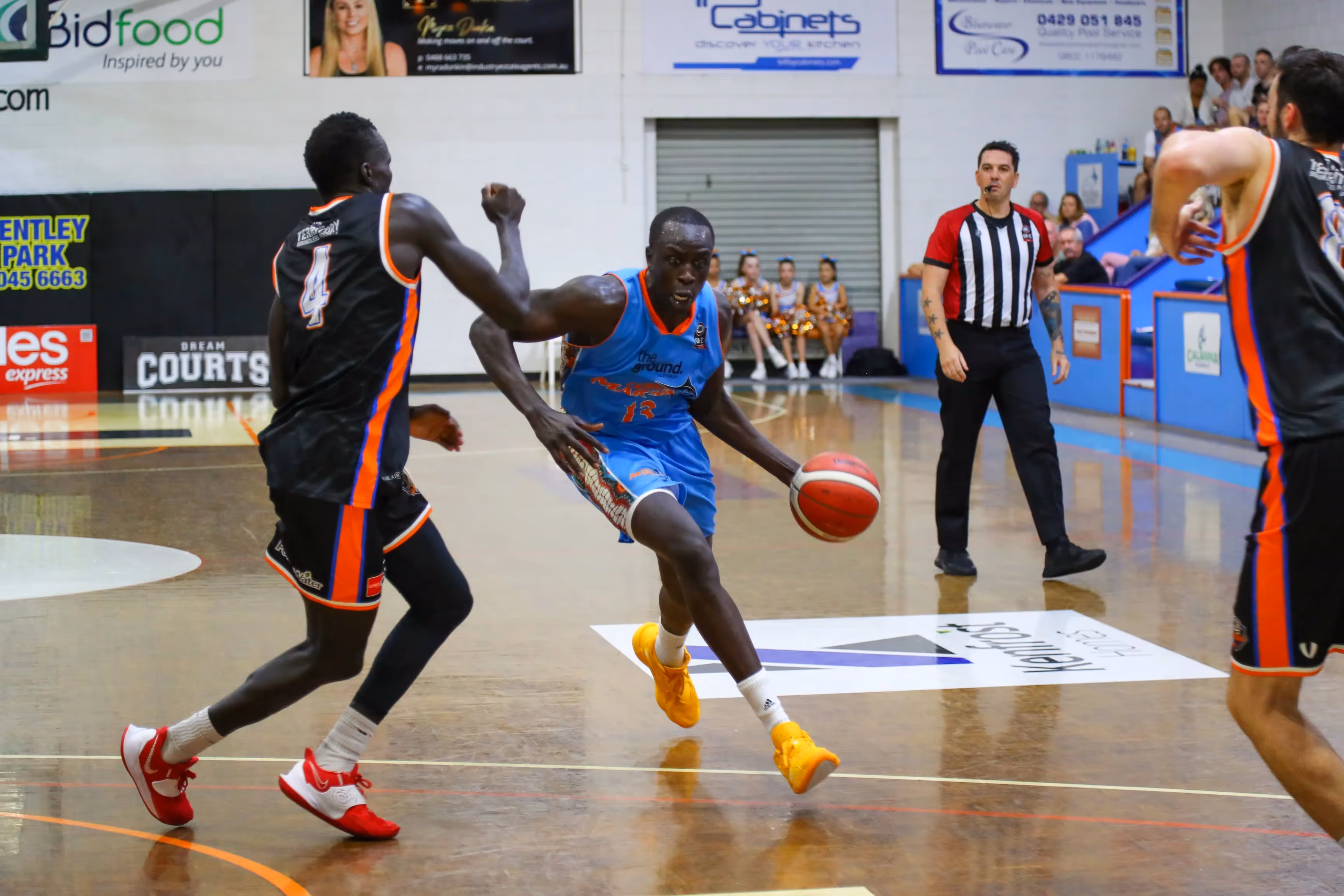 Lat Mayen Signs in Cairns