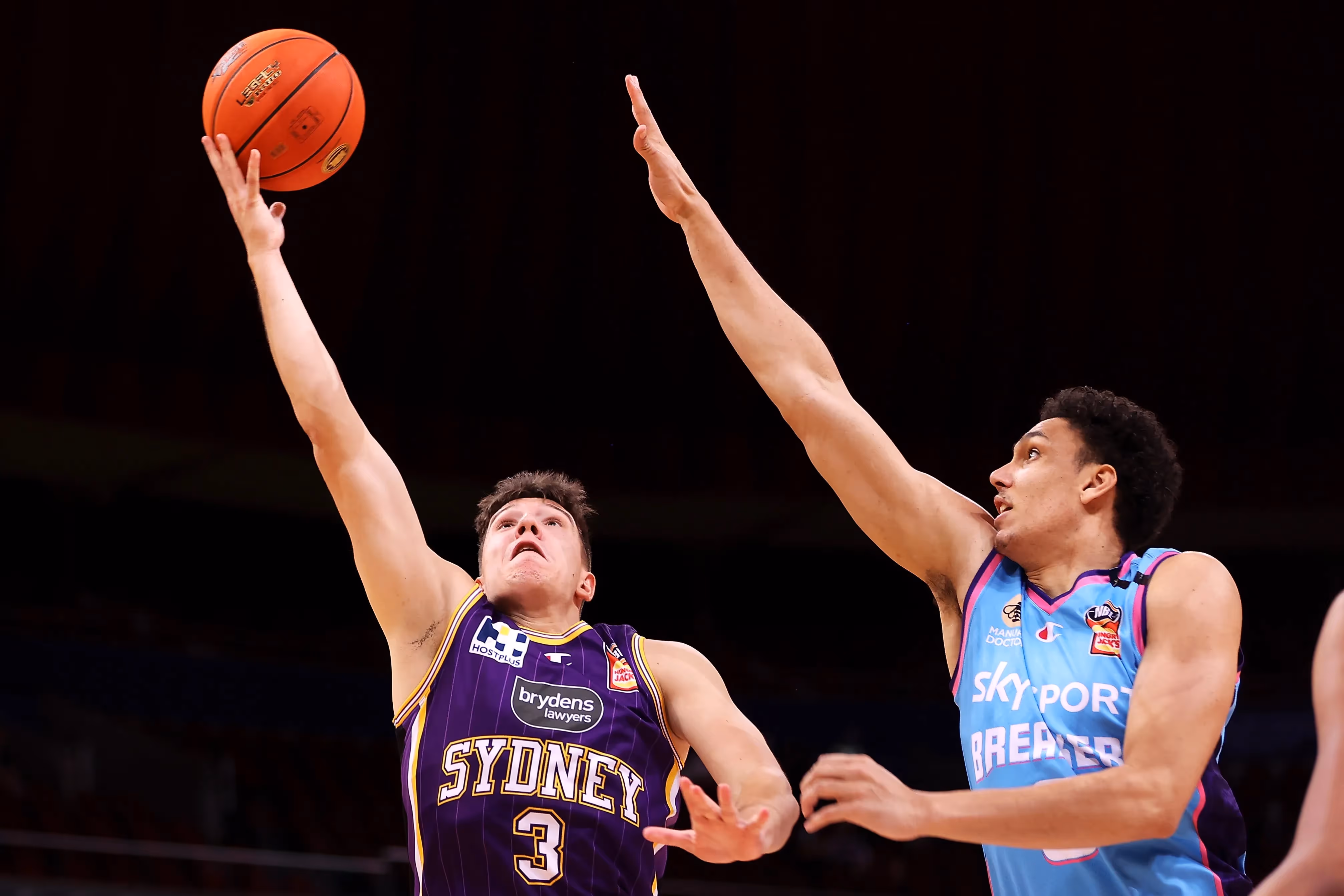 Kings Start, Finish Strongly to Overpower Breakers