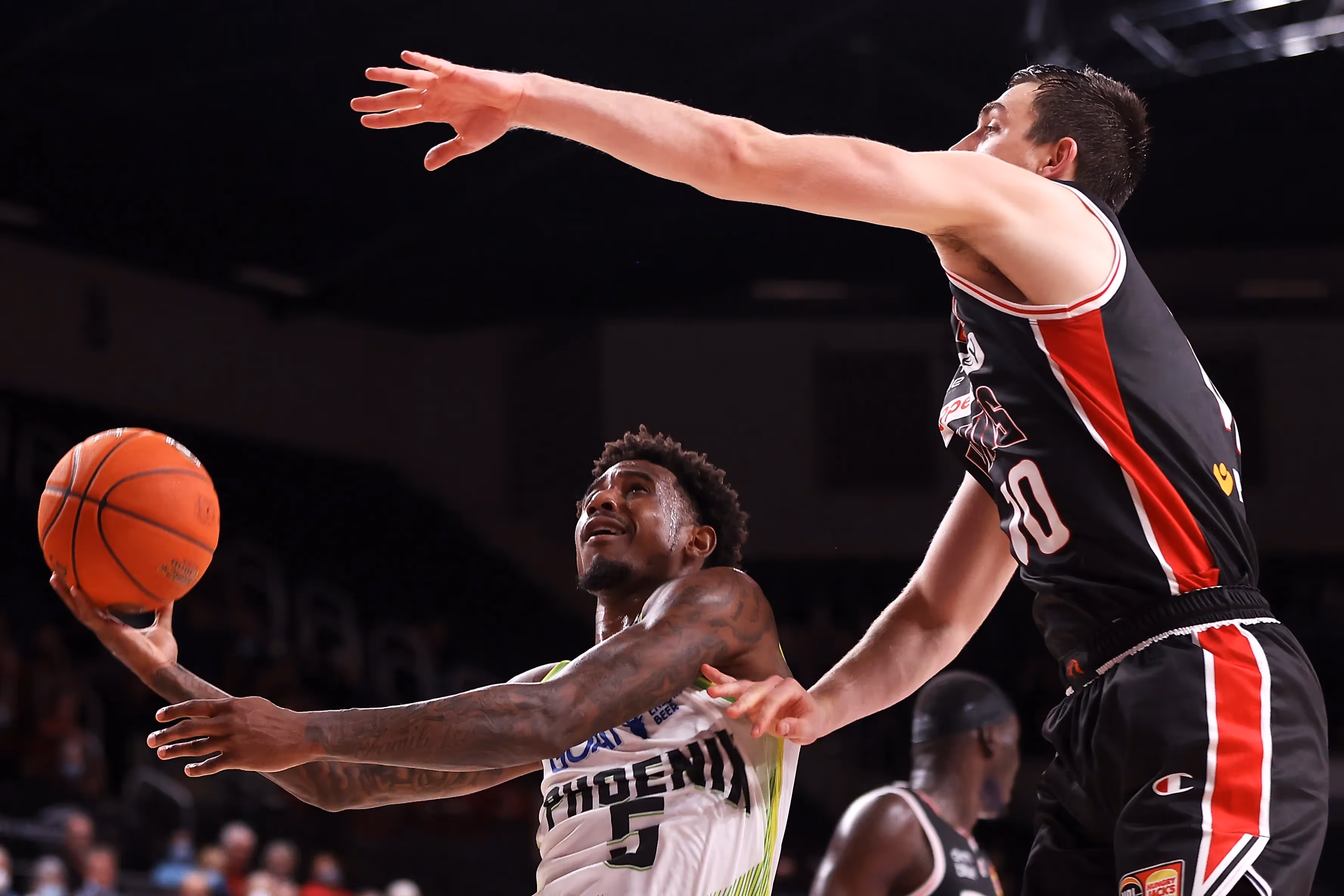 Phoenix Snatch it at Death Over Hawks