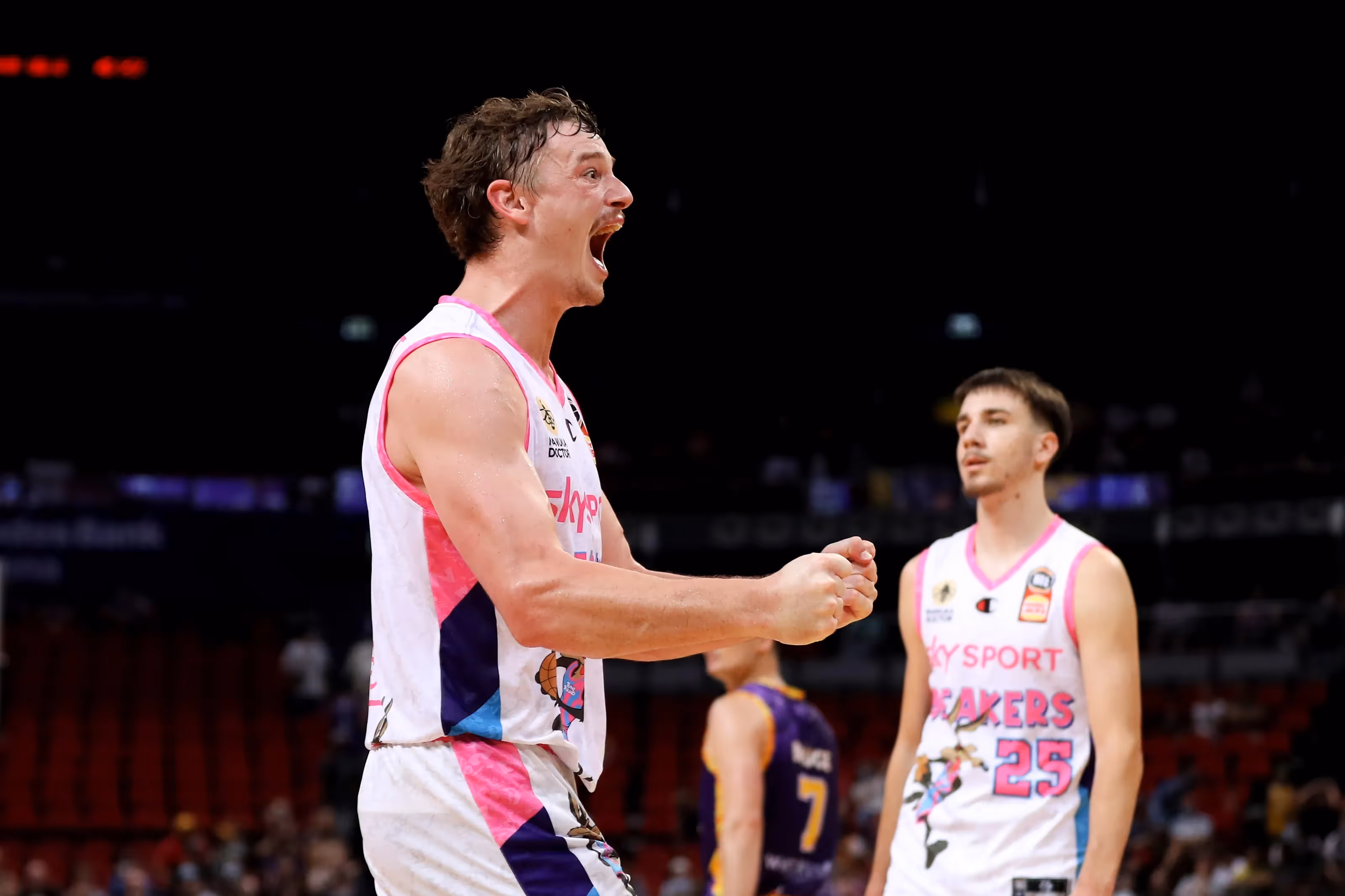 Breakers with Huge Finish to Topple Kings