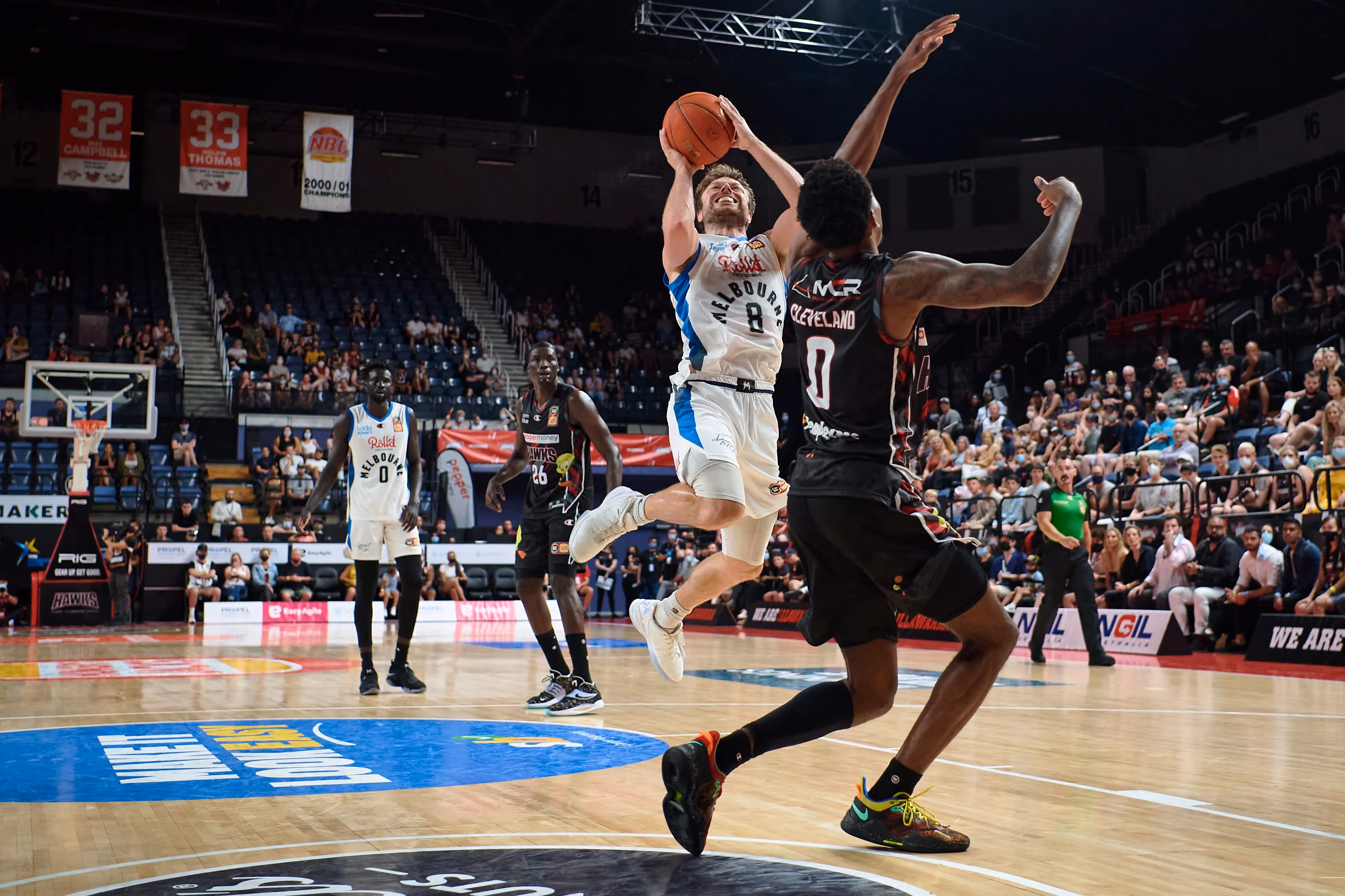 Delly Shoots Melbourne to Sixth Straight Win