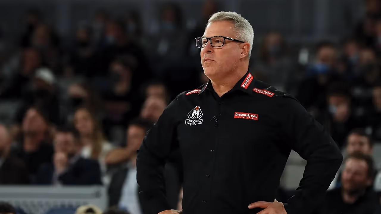 Melbourne Extend Vickerman Contract
