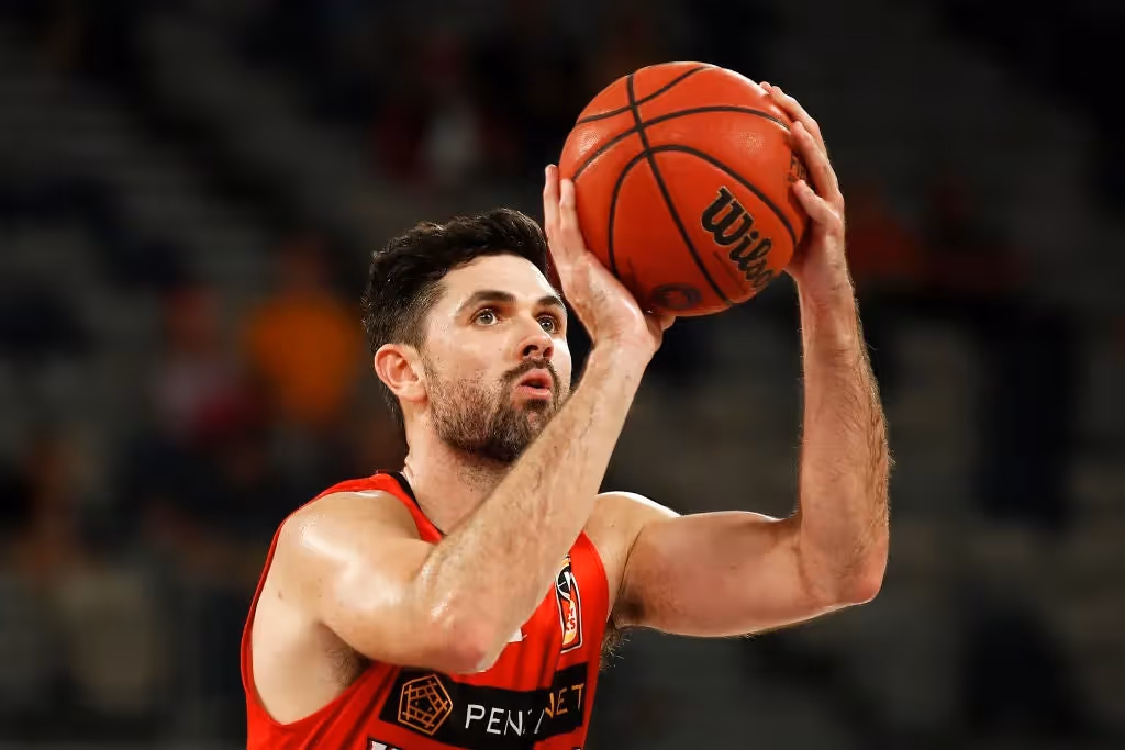 Wildcats Star Sidelined with Knee Injury