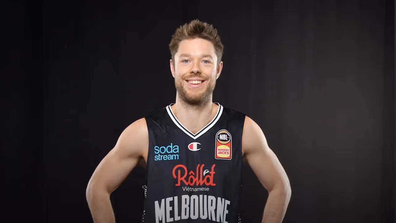 Melbourne United Sign Matthew Dellavedova