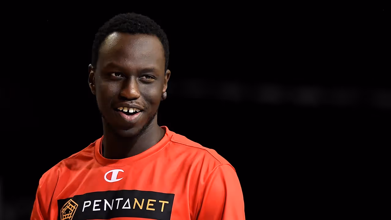 Sydney Kings Sign Wani Swaka Lo Buluk
