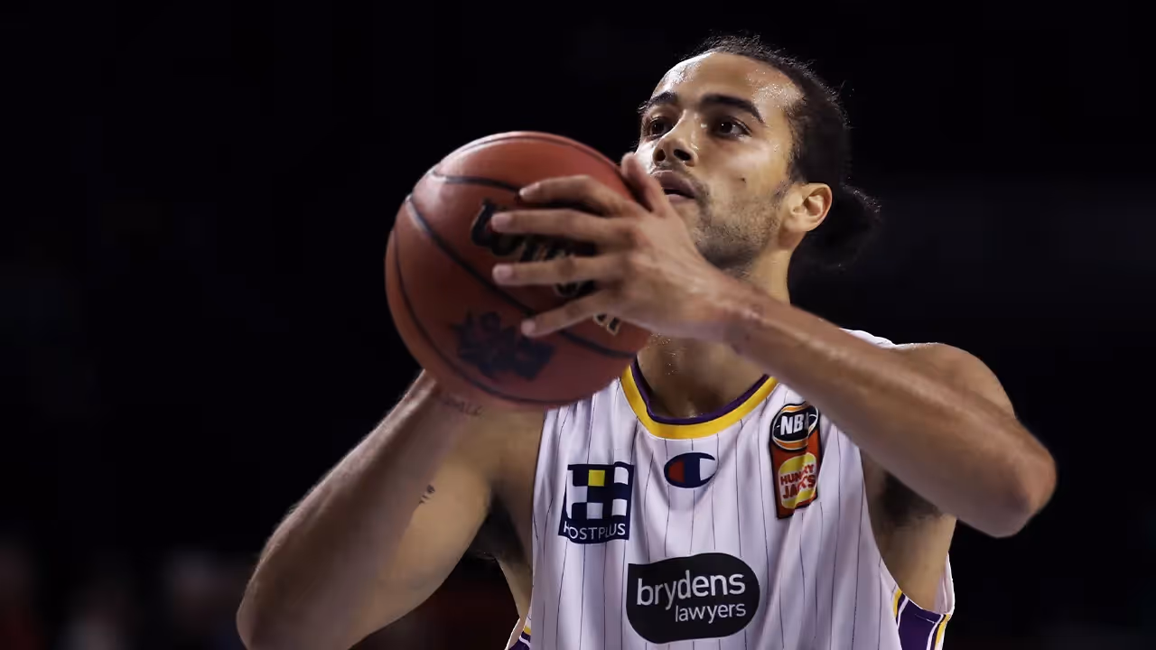 Sydney Re-Sign Xavier Cooks