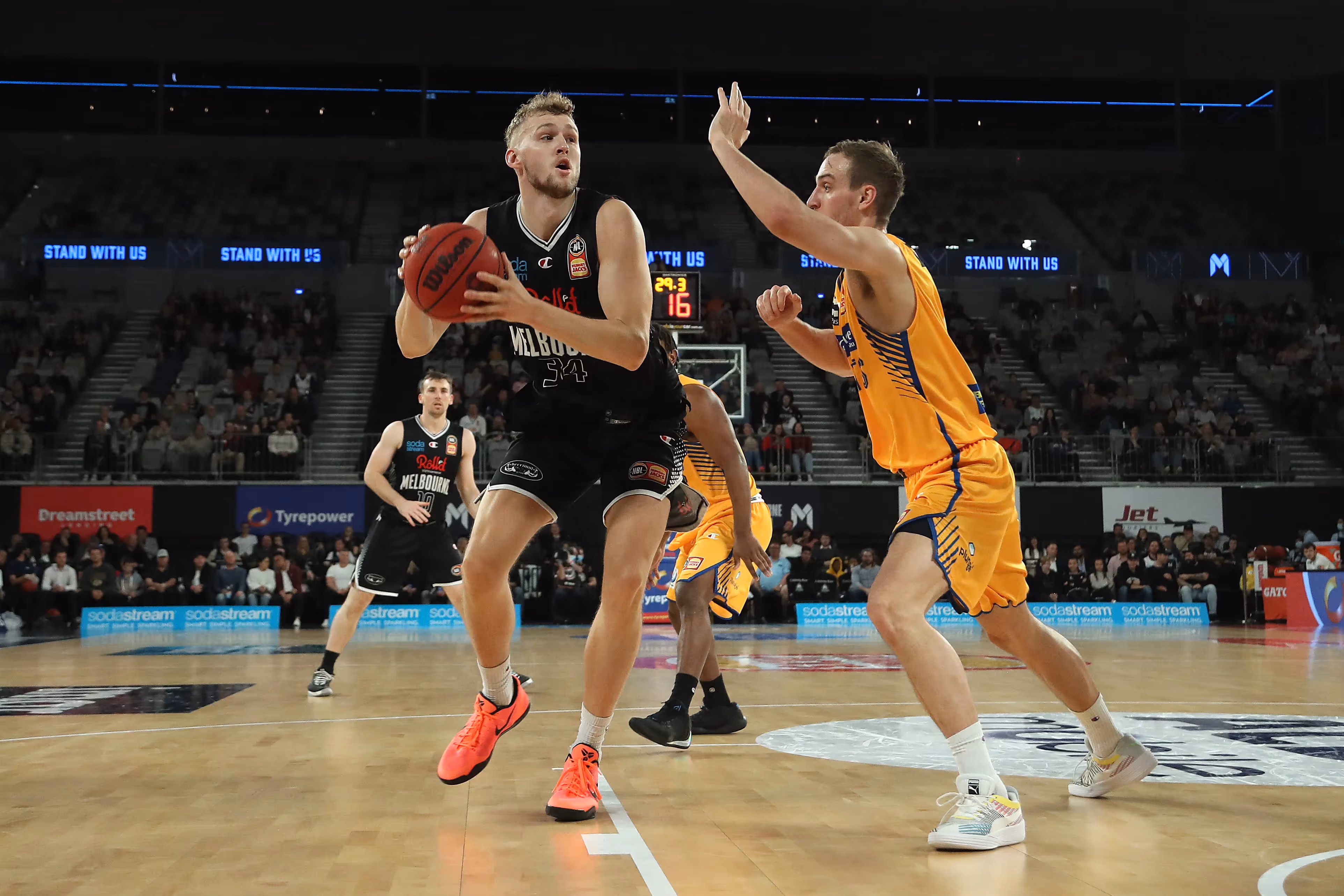 Landale ensures United hold off gritty Bullets