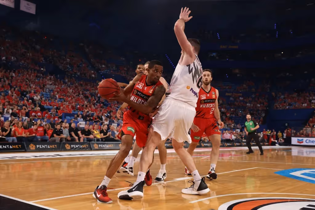 Cotton shuts door on Hawks challenge out west