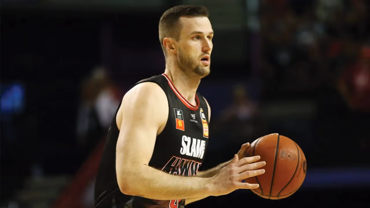 Hawks Sign AJ Ogilvy as Injury Replacement