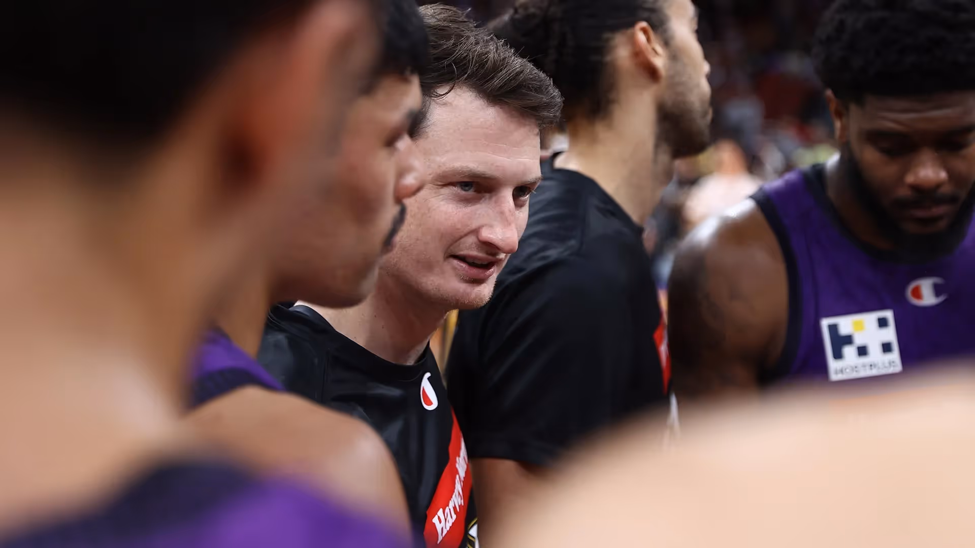 Kings respond royally against Taipans