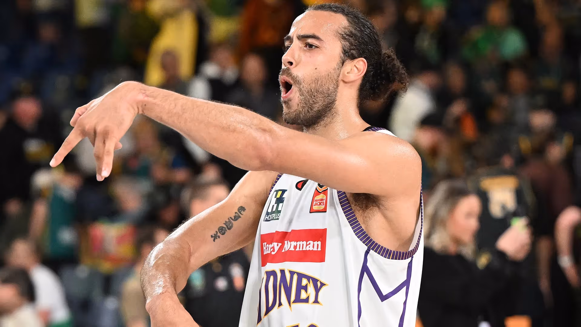 Kings move to second, as JackJumpers falter