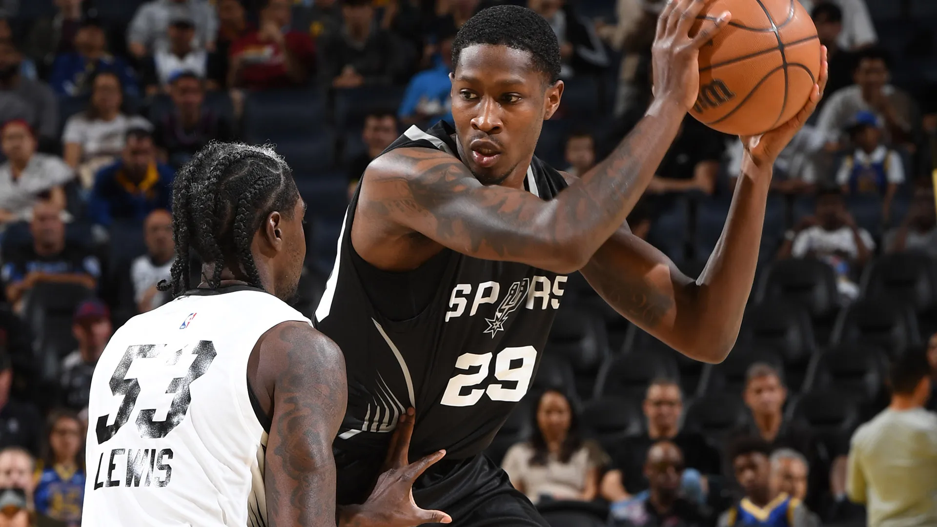 Report: Moore, Phoenix agree to mutual release