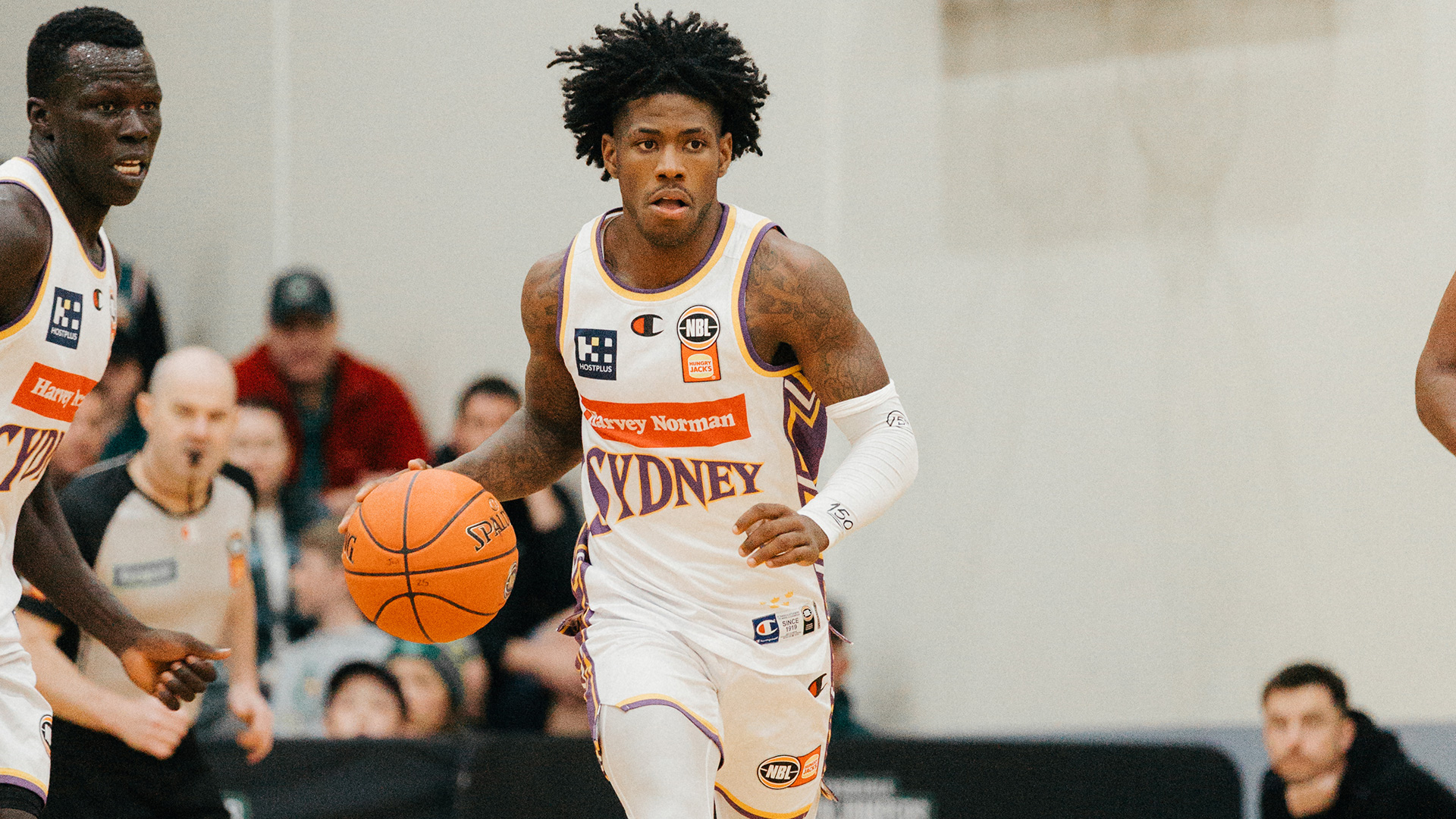 Davis stars as Kings beat JackJumpers