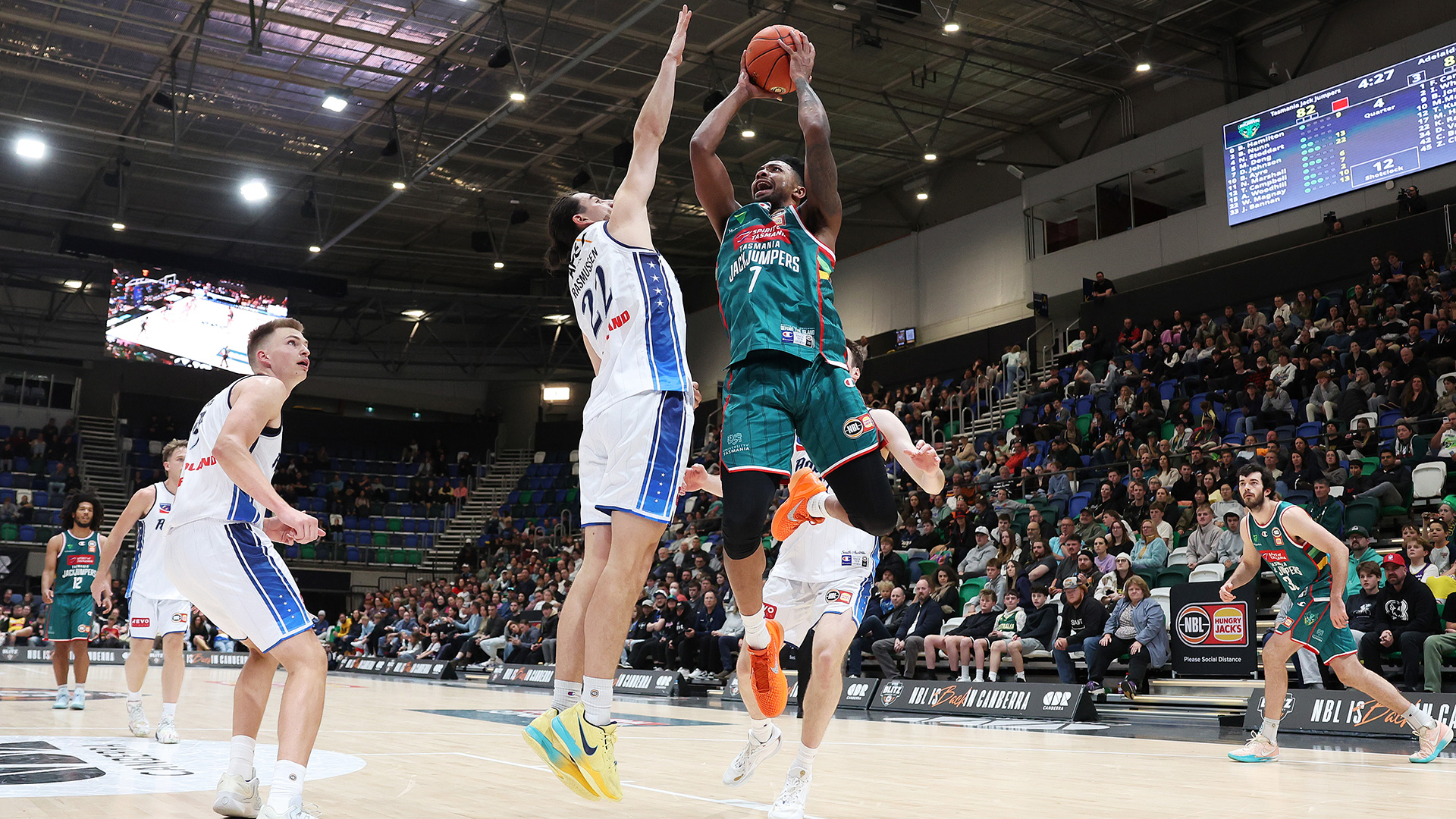 JackJumpers hold out 36ers in thriller