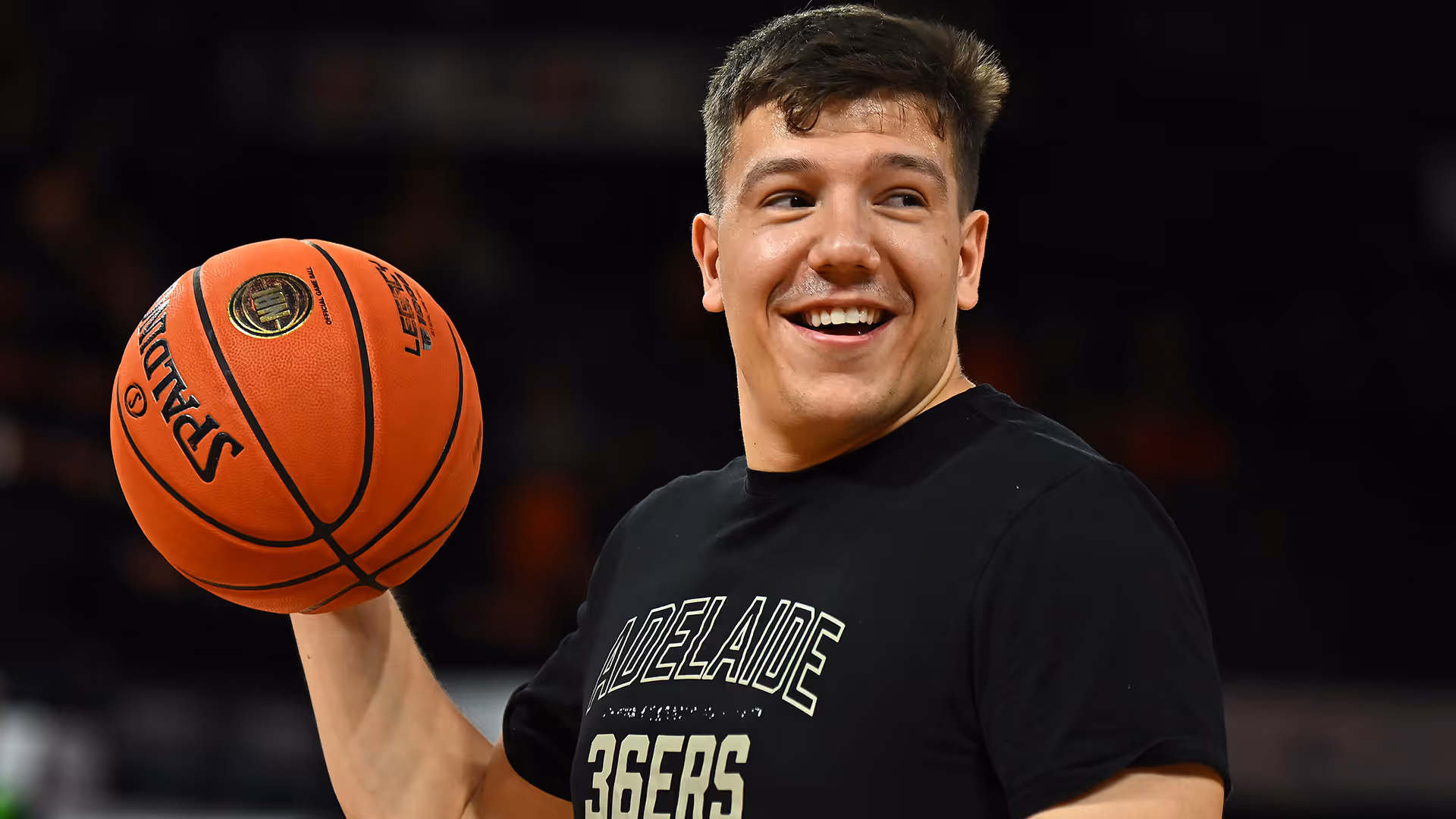 Trolls tweet, stars compete