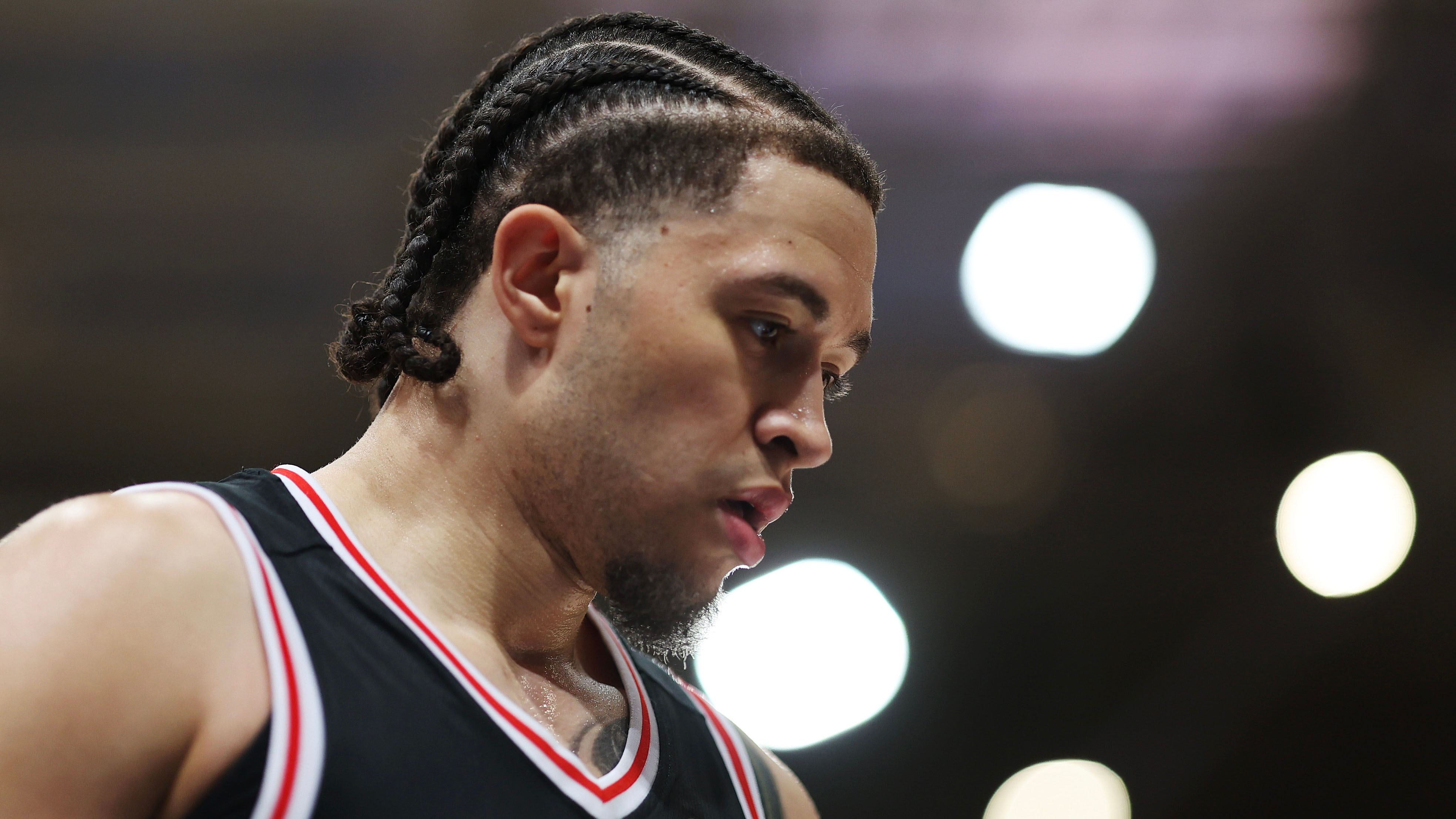 REPORT: Hawks part ways with import guard