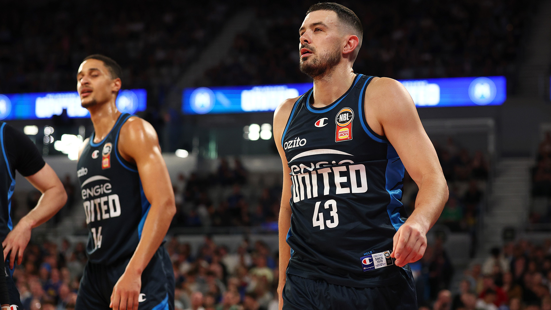 United annihilate Taipans to go to 5-0