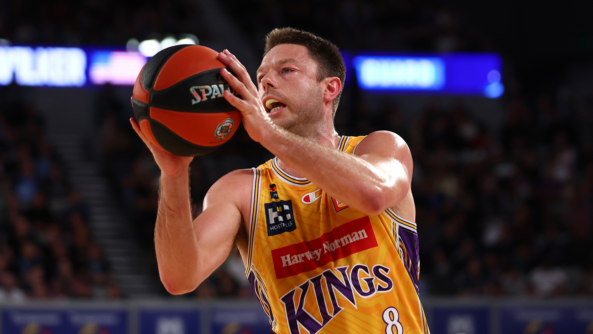 Kings snap United run on Cup eve