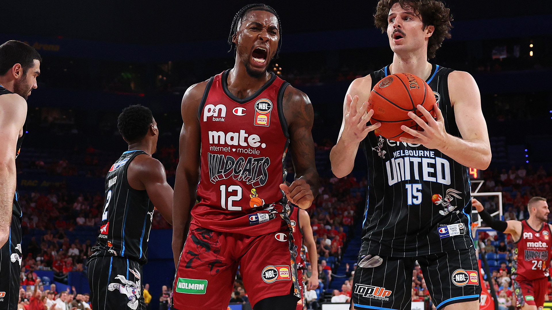 Wildcats dominate United for home win