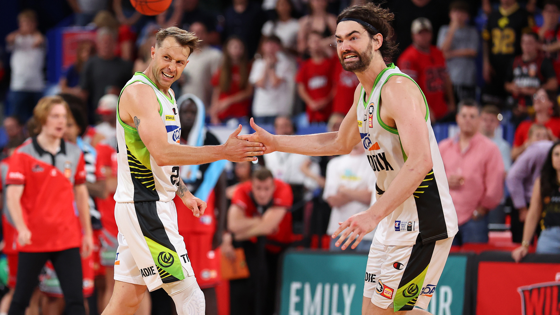 Phoenix snatch it at death in Perth