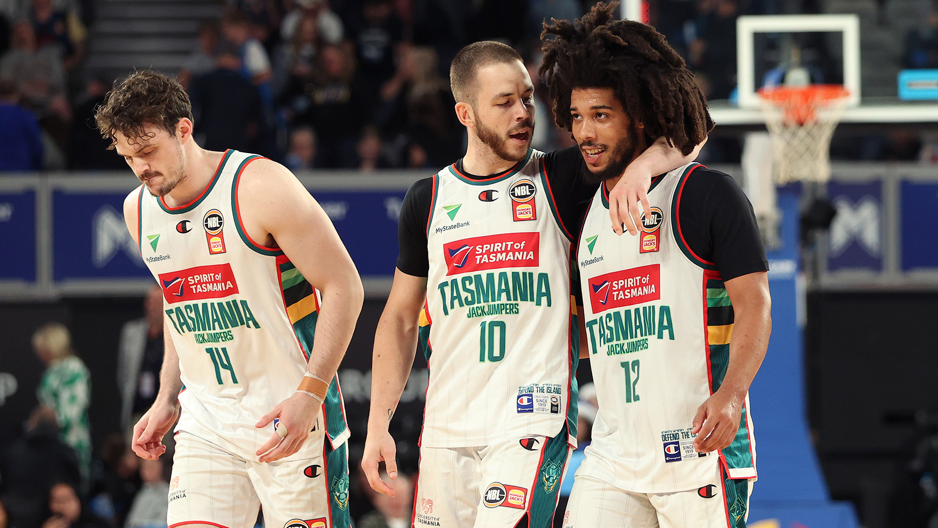 JackJumpers outmuscle United in Open Air Game