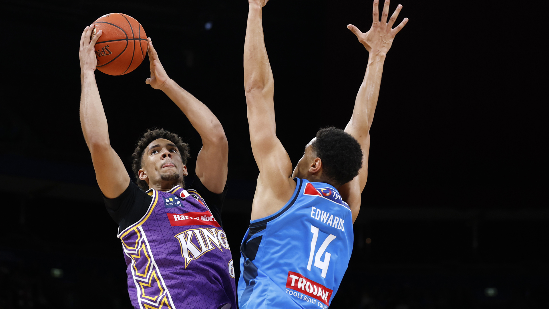 Galloway lifts gutsy Kings over United