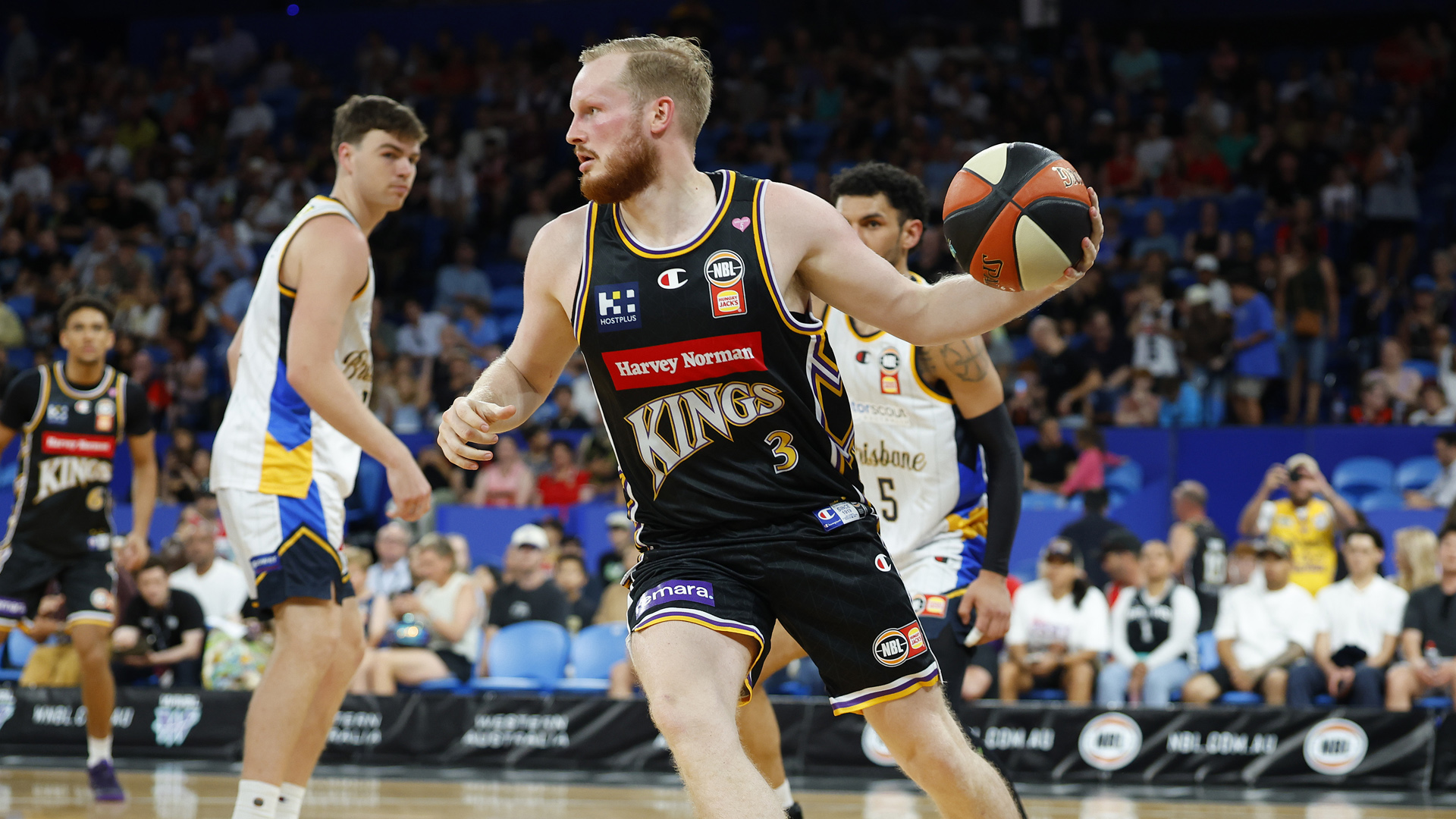 Kings depth shines to open HoopsFest