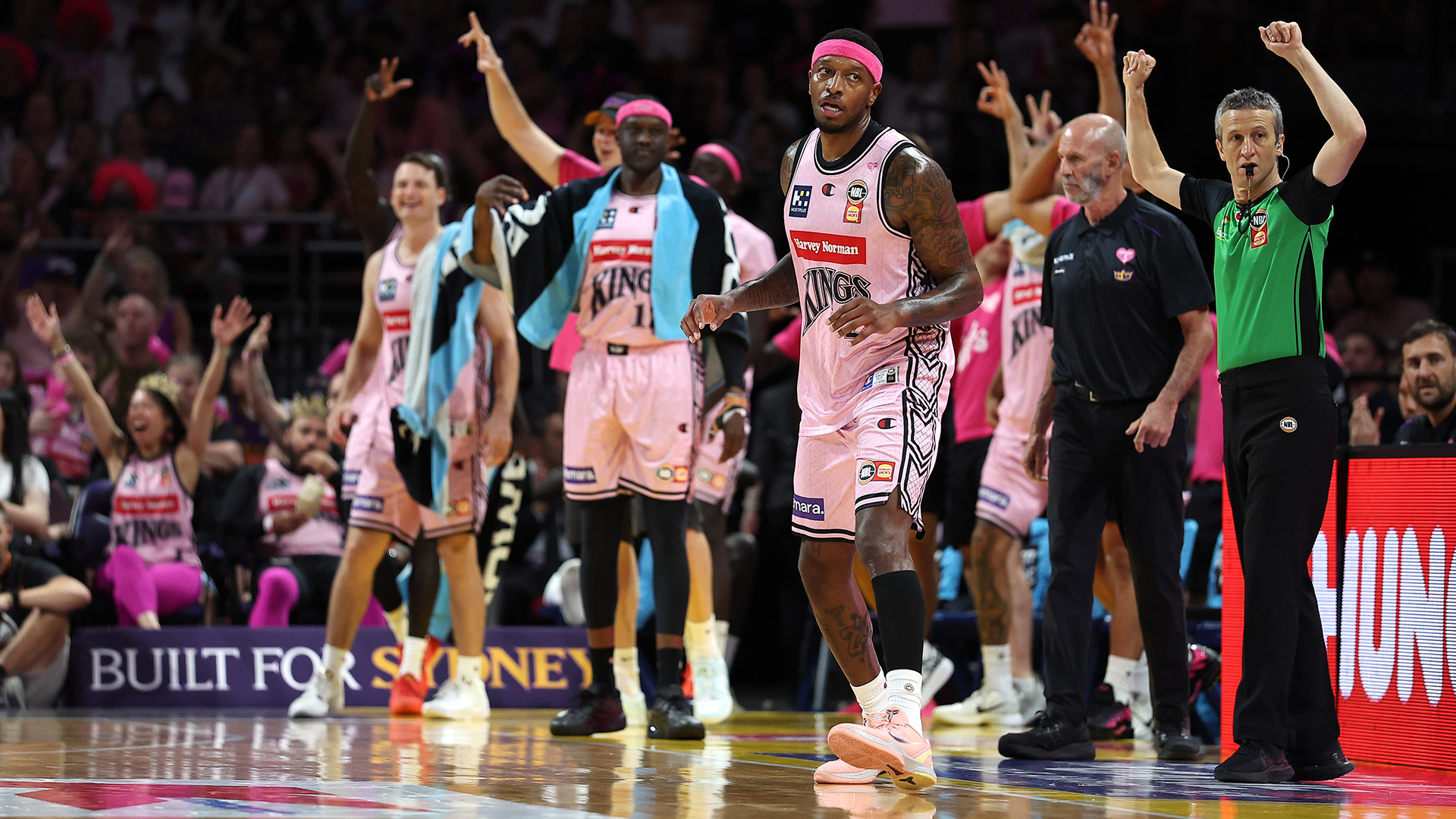 "Like an NBA game": Crowd becomes Kings' weapon