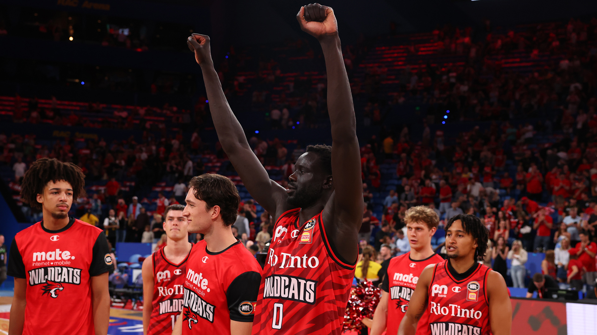 Wildcats dig deep to hold out Phoenix