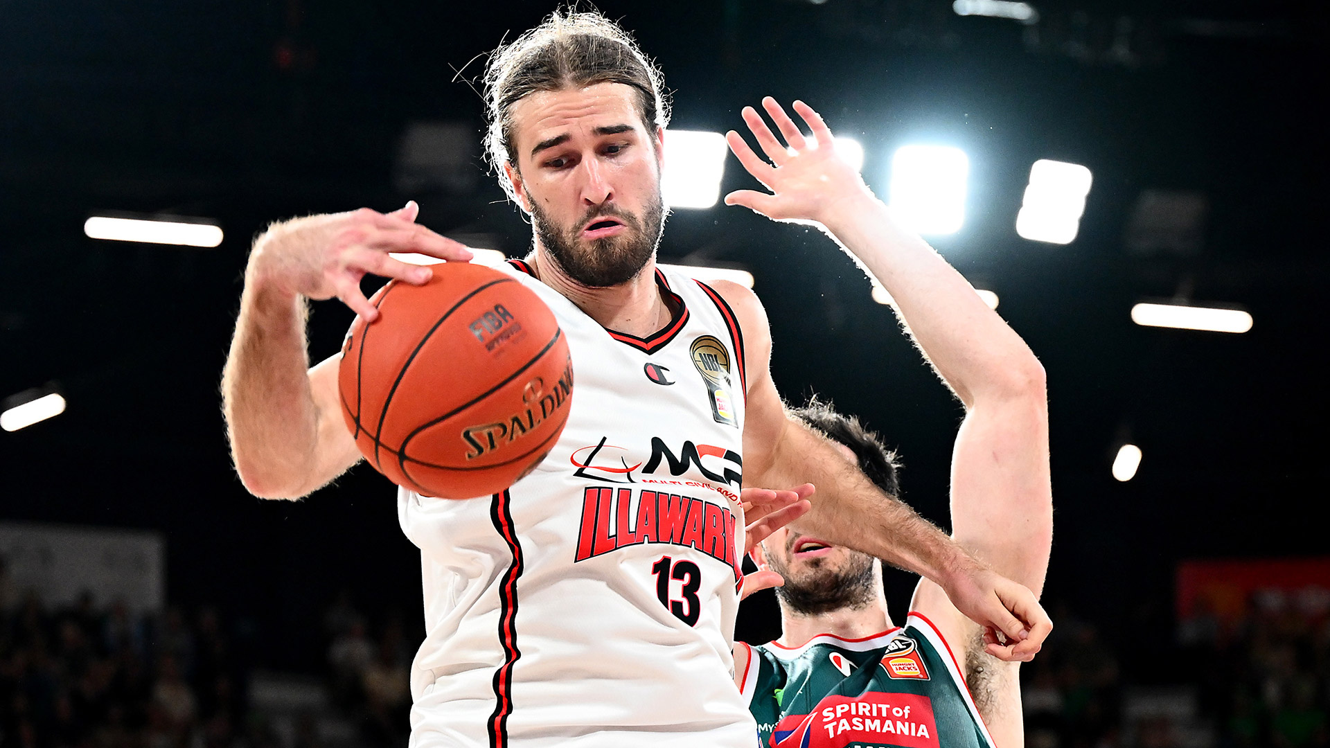 Hawks finish on a high, JackJumpers falter