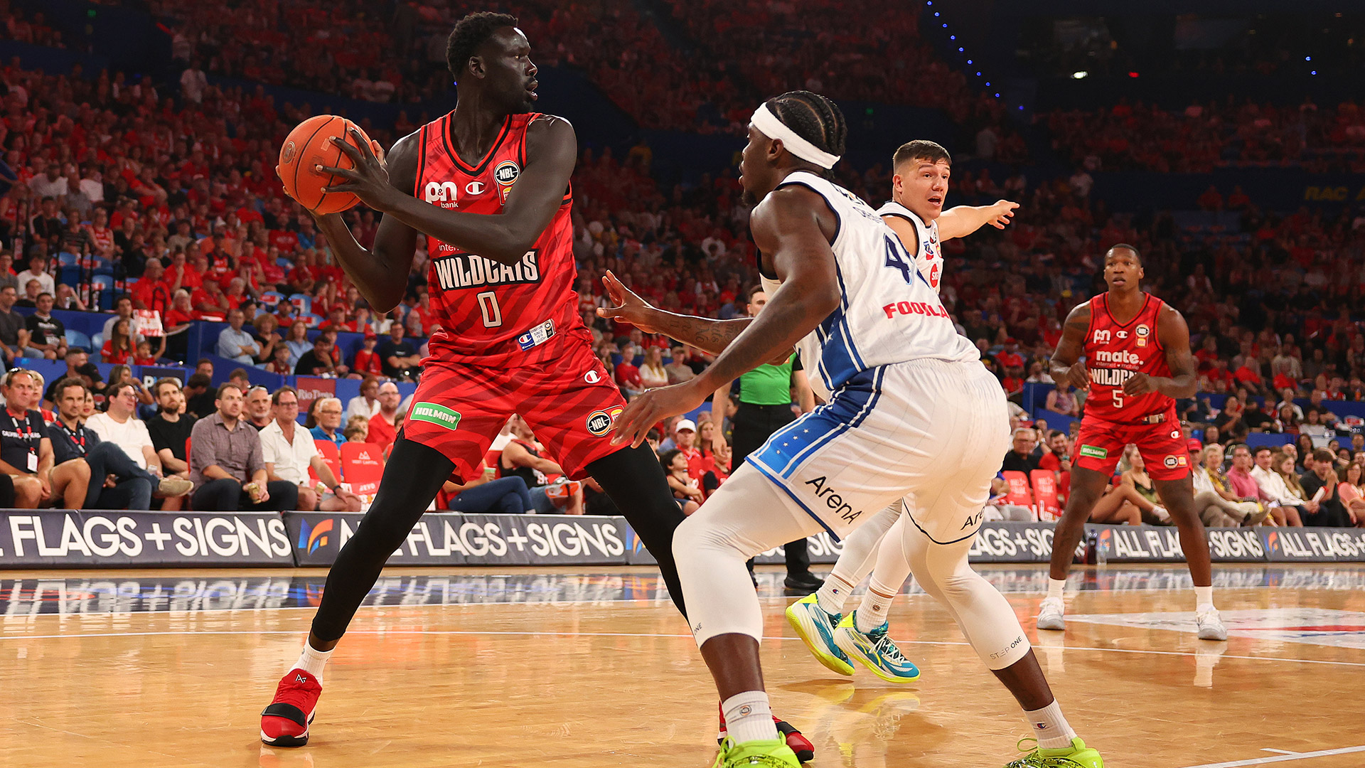 To play or not to play? The dunk that sparked divide