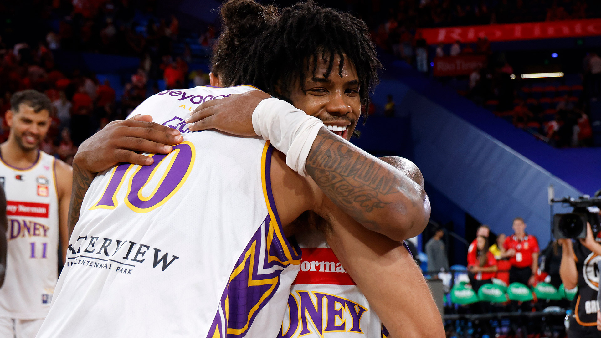 “Best player in the league”: Cooks backs KD in clash of titans