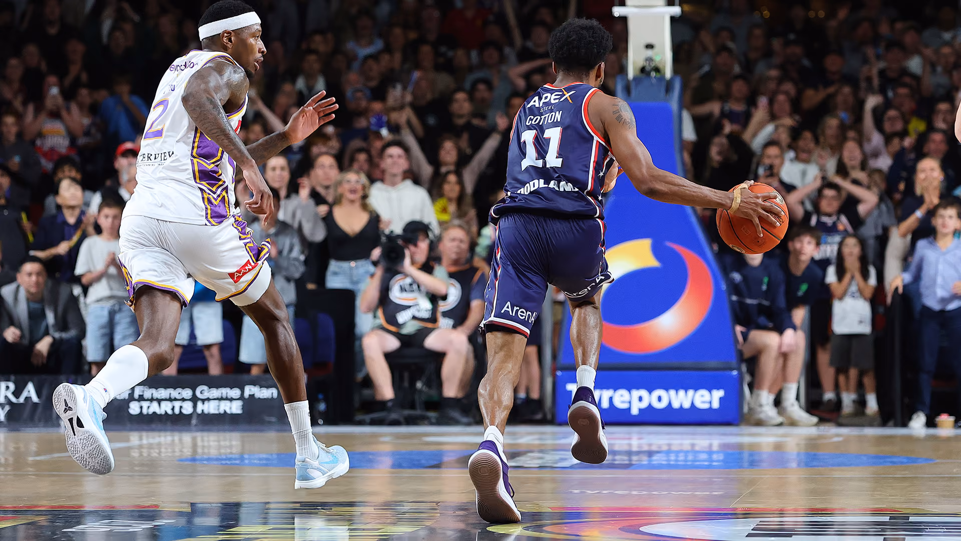 WATCH: Cotton wins it at the buzzer