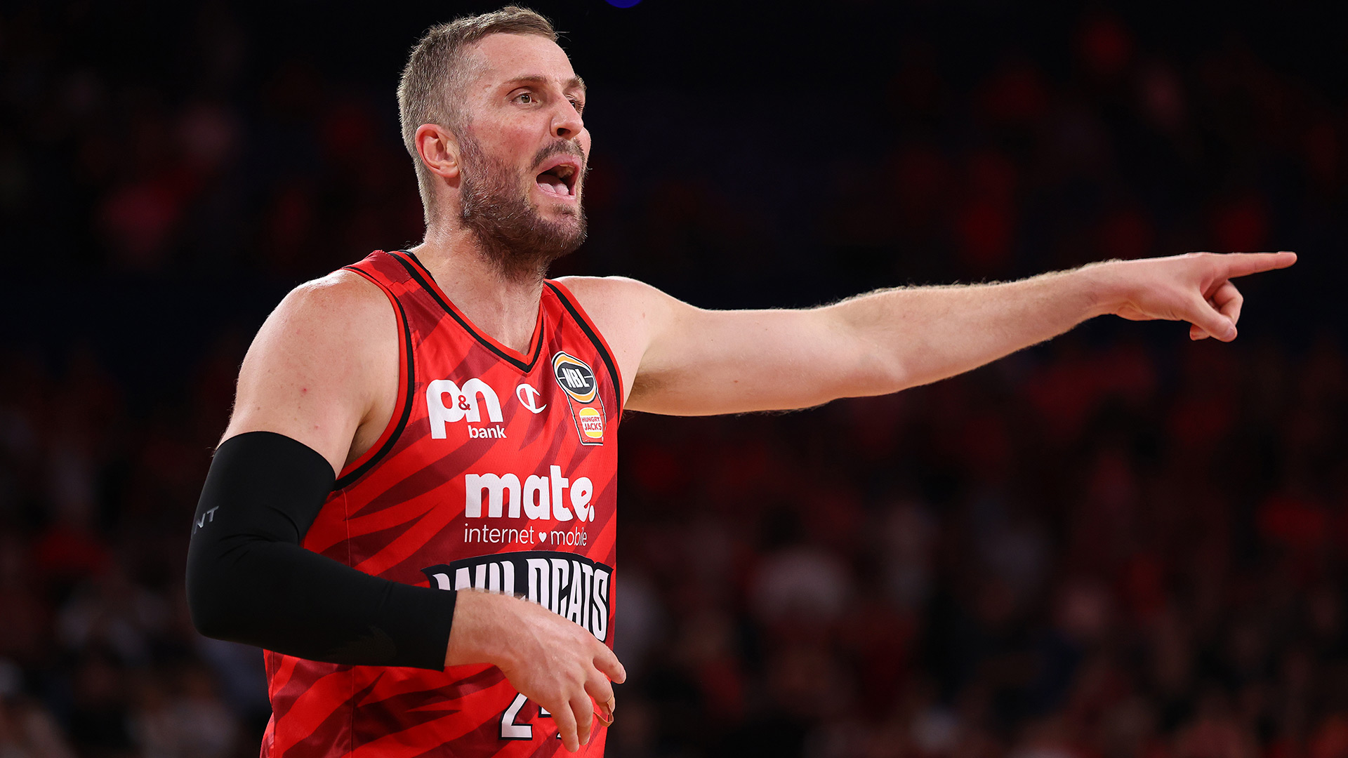 REPORT: Wildcats skipper commits to 18th season