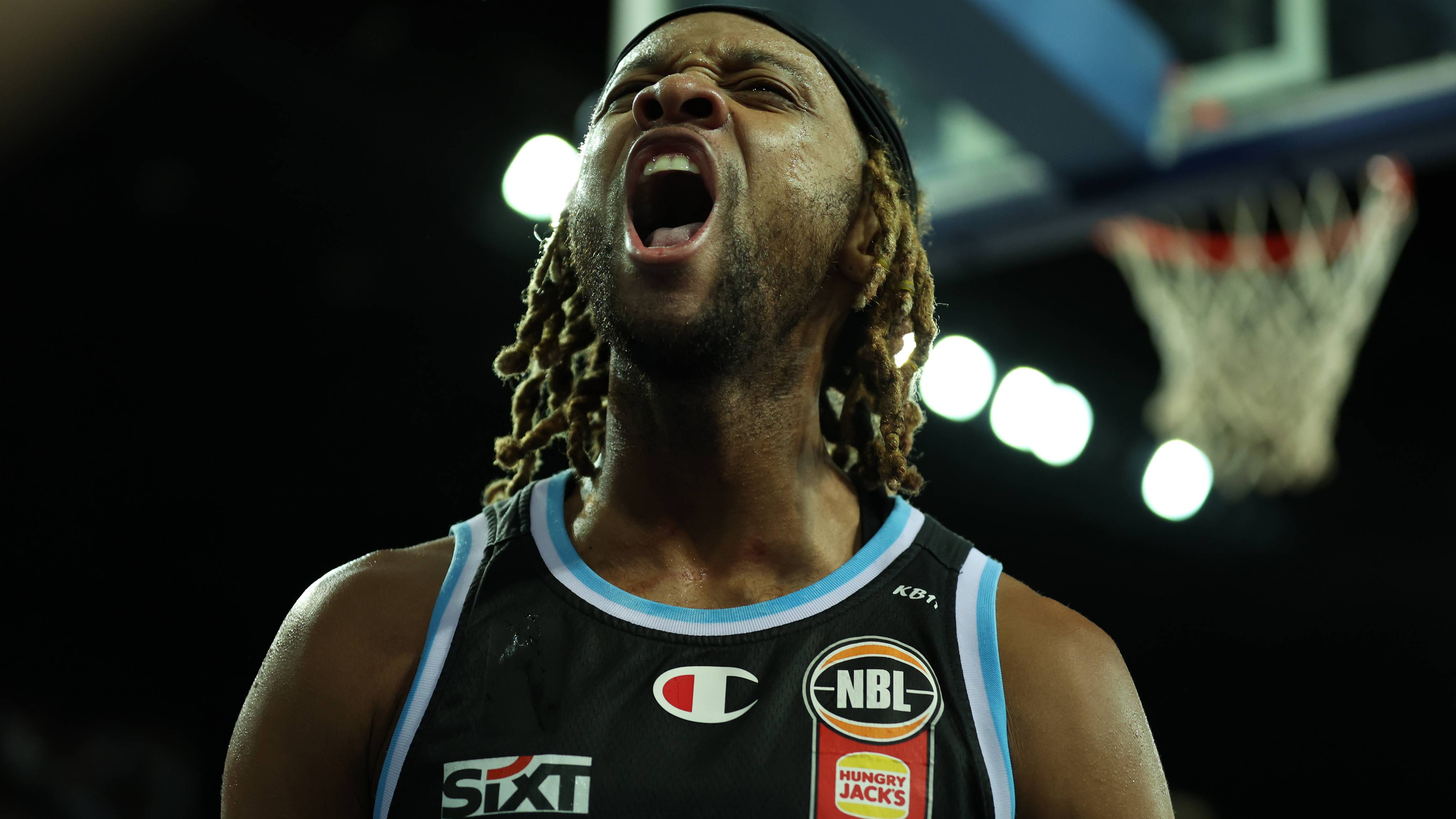 Recruit excited to play with 'two of NBL's best players'