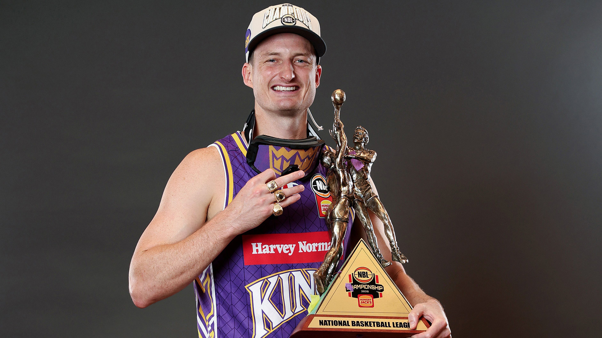 Three-time champion returns to Taipans
