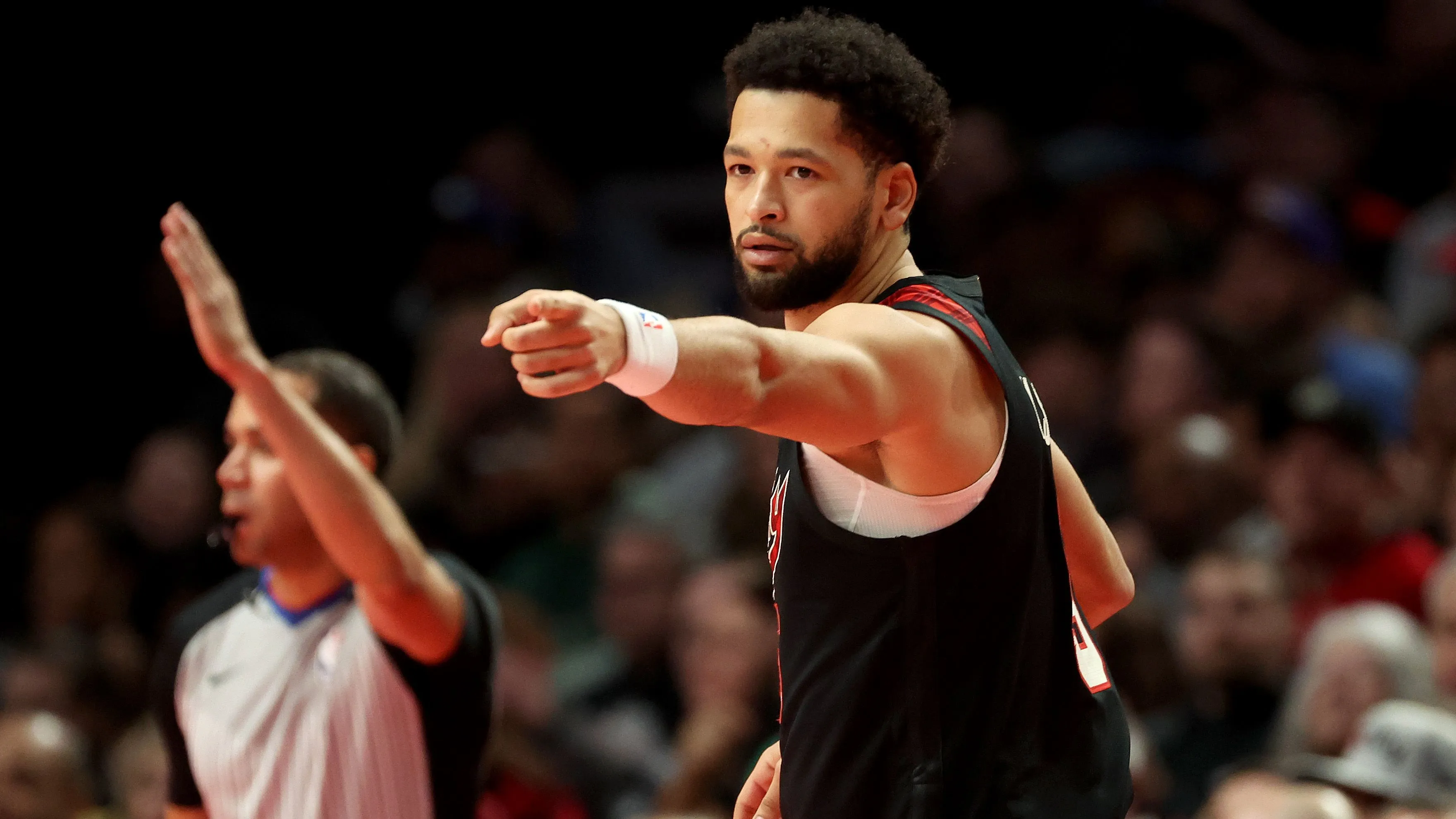 "MVP-type": Coach praises electric guard